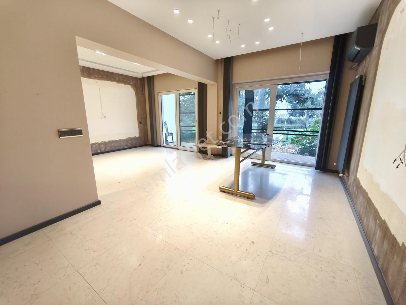 Basınköy Sitesi Mükemmel Lokasyonda 3+1 175m² Deniz Manzaralı - Görsel 3