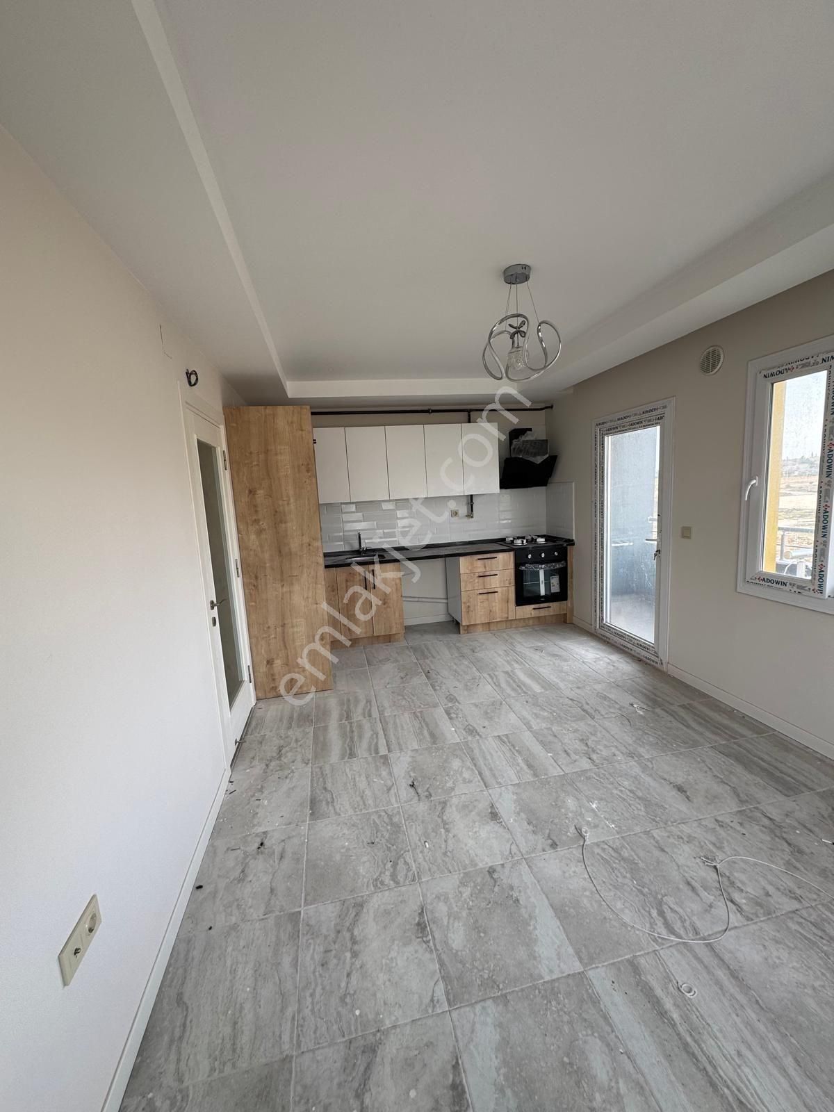Stadyum Yanı Çarkıparede 2+1 Doğalgazlı Açık Mutfak Kiralık Daire - Görsel 2
