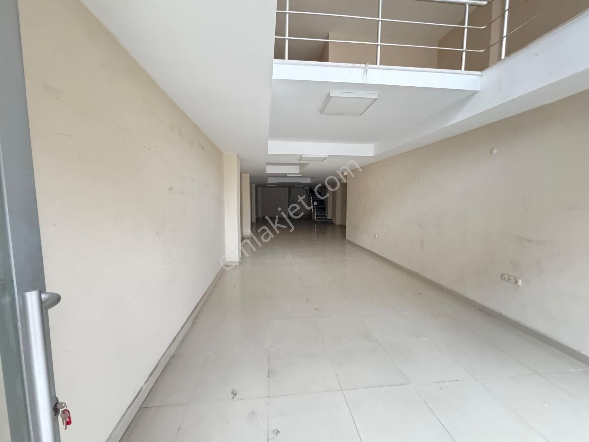 Emek Emlak'tan Hacı Osman Mah.de Ana Cadde Üzeri Kiralık Dükkan - Görsel 4