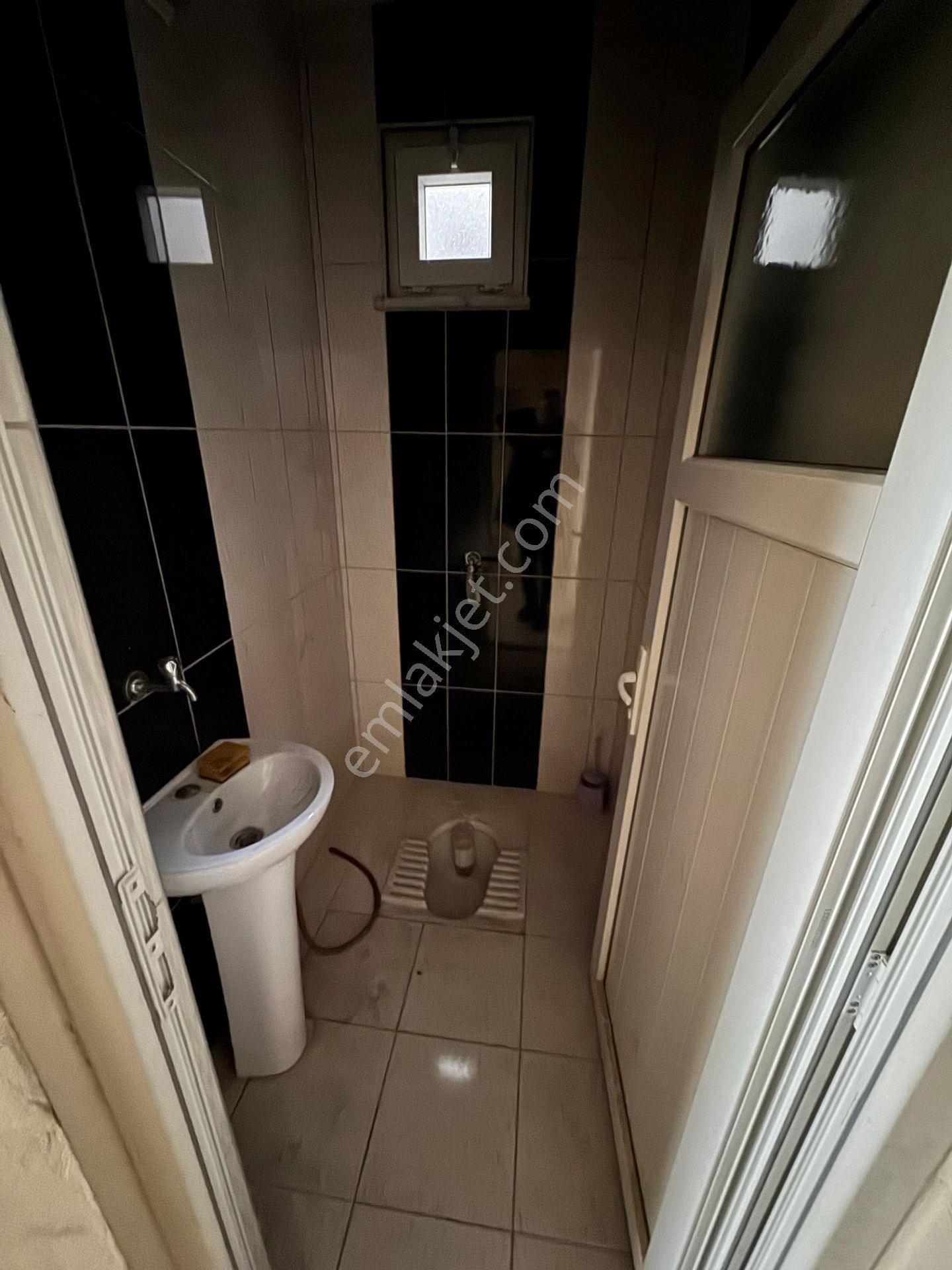 Emek Emlak'tan Hacı Osman Mah.de Ana Cadde Üzeri Kiralık Dükkan - Görsel 11
