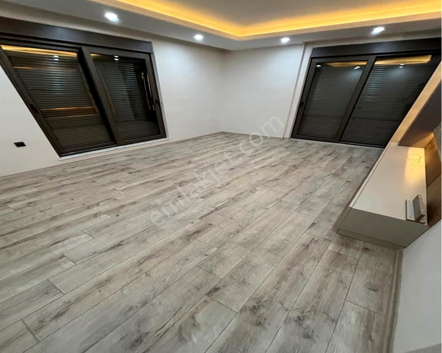 Batı Yapıdan Ebevyn Banyolu Lüks Donanımlı 1 .kat 2+1 - Görsel 11