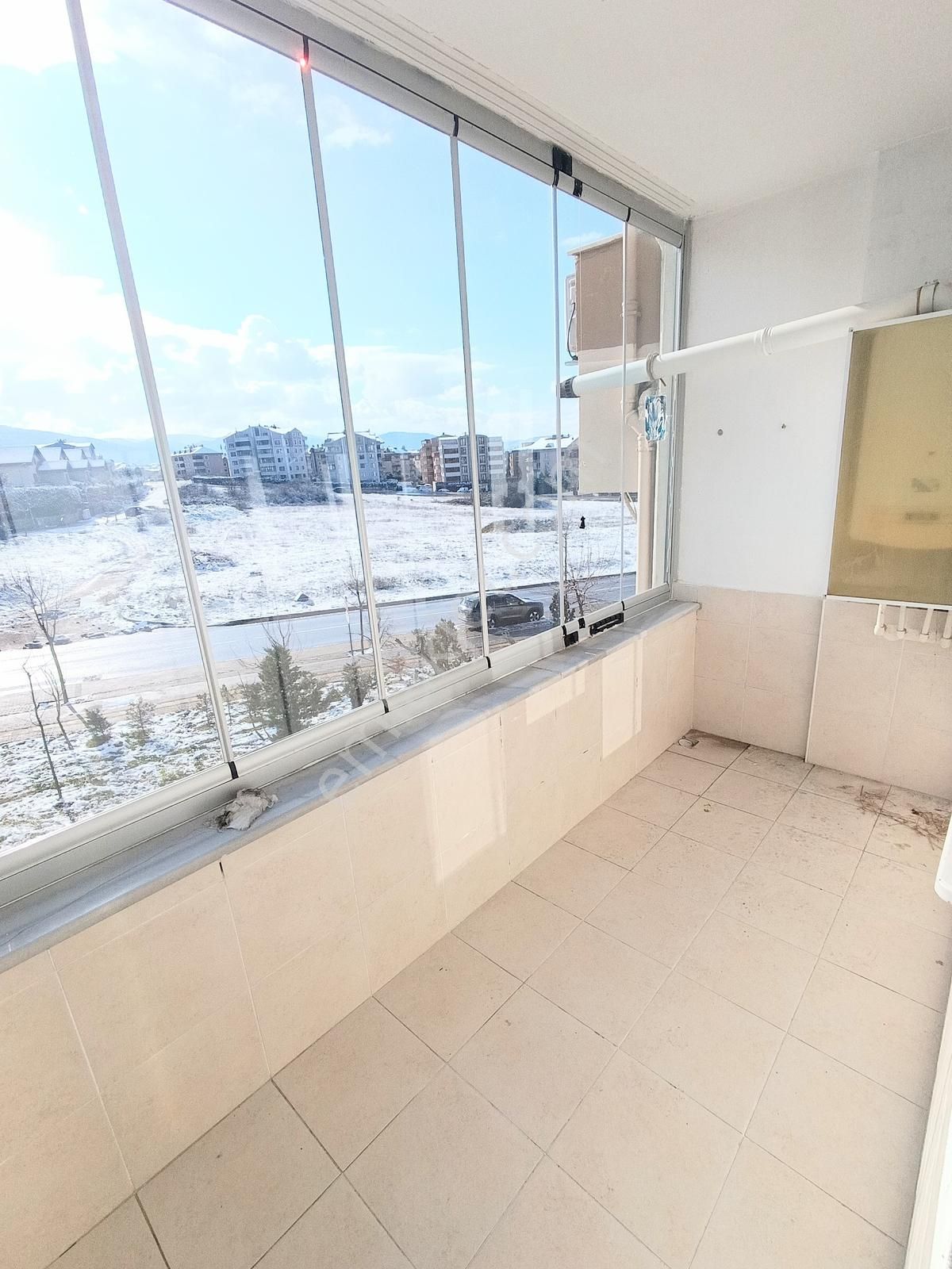 Şekerlerden Üçevlerde Açık Mutfak Ara Kat 2+1 Kiralık Daire - Görsel 10
