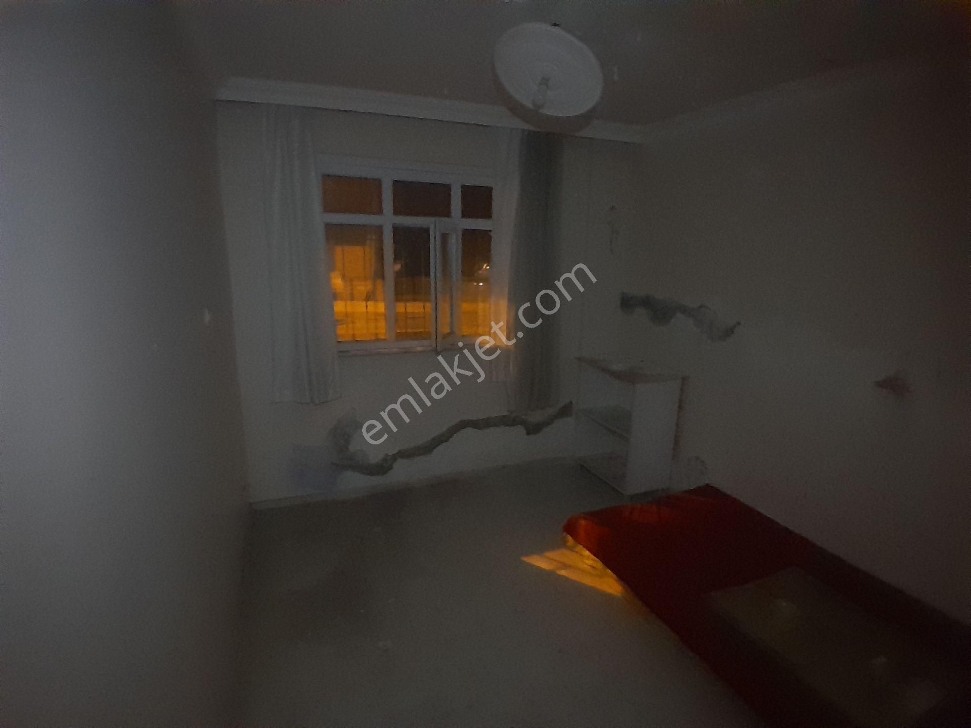 Sarıgazi'de Metro Yakını Kiralık 130m² Dükkan & Depo - Görsel 3