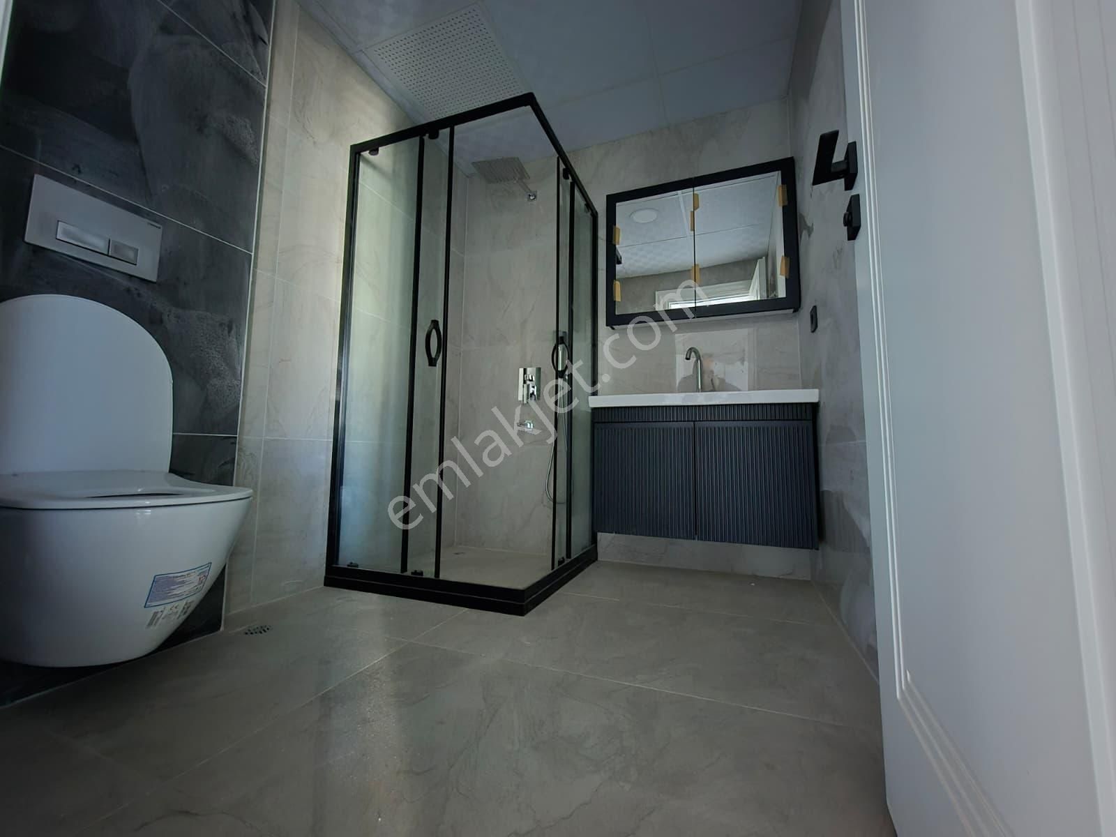 Derebahçe'de Yerden Isıtmalı Büyük Balkonlu 2+1 Geniş Lüks Daire - Görsel 6