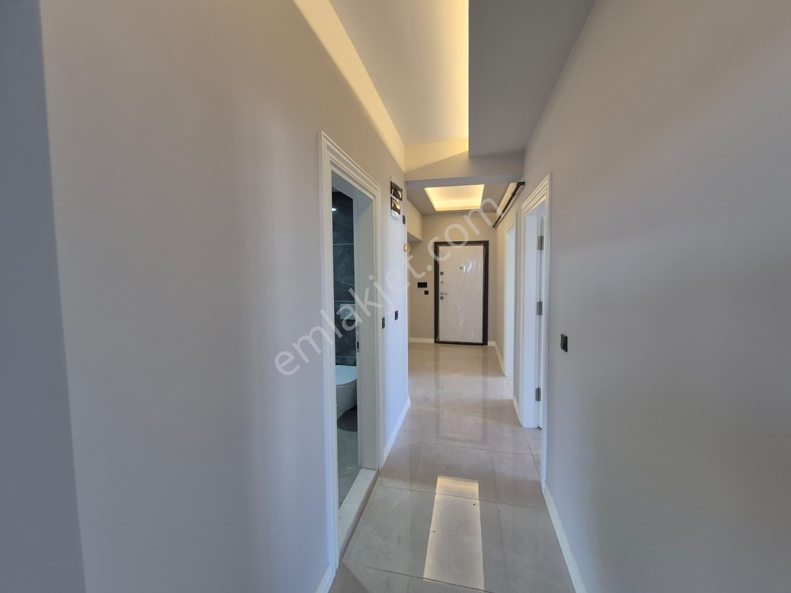 Derebahçe'de Yerden Isıtmalı Büyük Balkonlu 2+1 Geniş Lüks Daire - Görsel 21