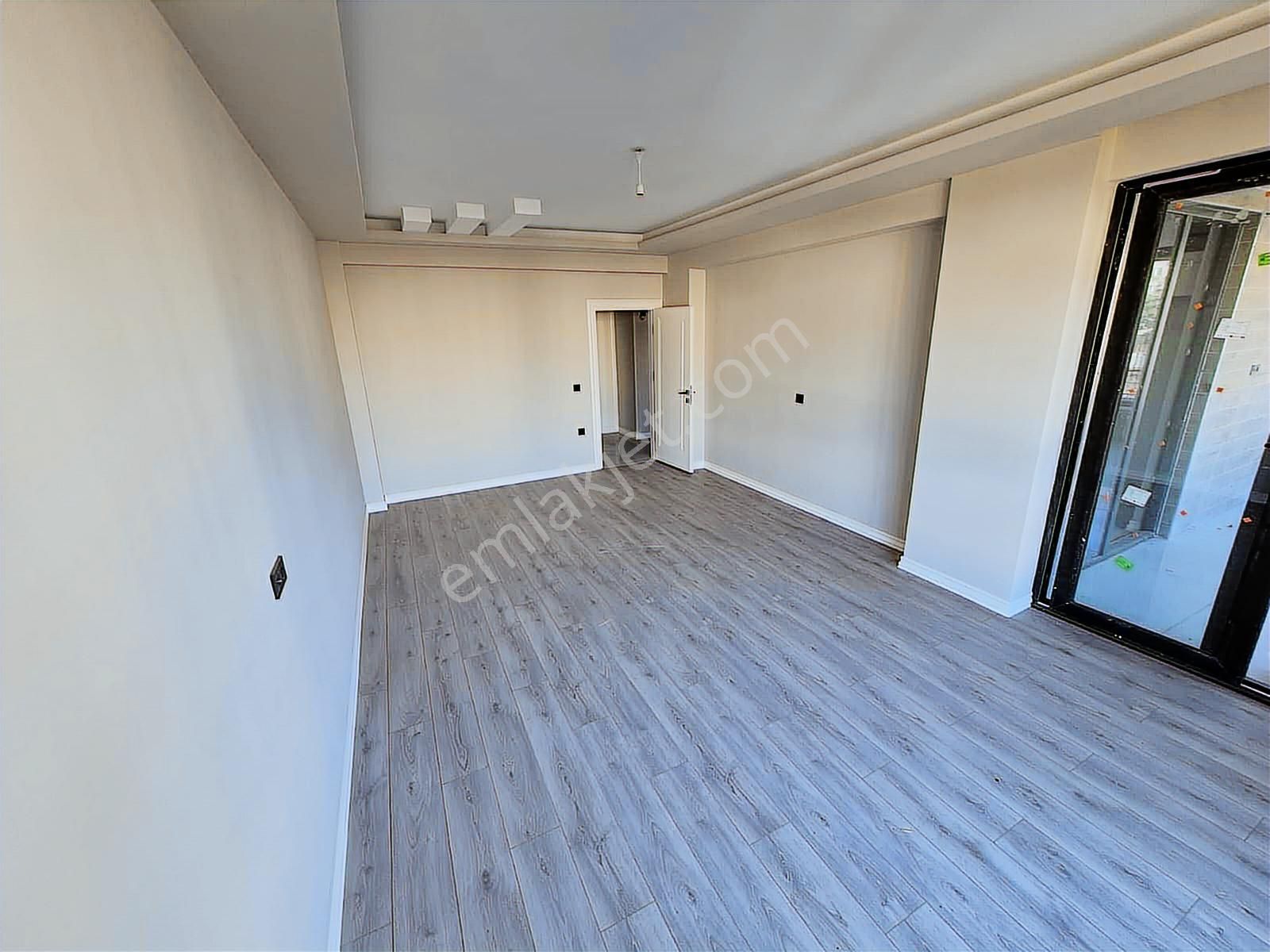 Derebahçe'de Yerden Isıtmalı Büyük Balkonlu 2+1 Geniş Lüks Daire - Görsel 5