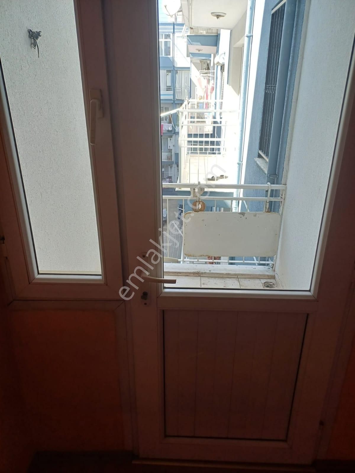 Menemen Esatpaşa Da Metro Yakınında Kiralık Ara Kat 2+1 Daire. - Görsel 11