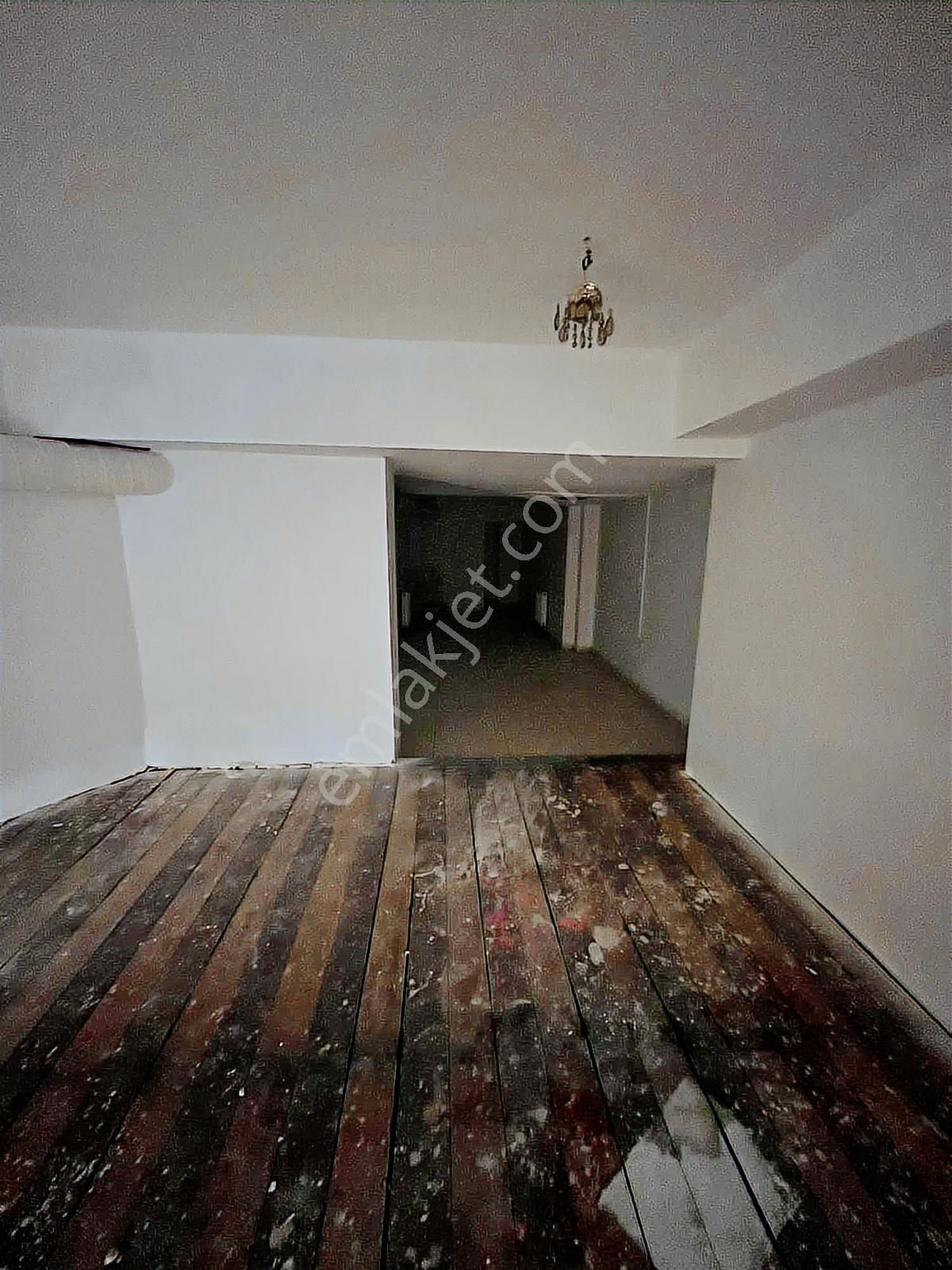 Sahabiye Mahallesi Otak Sokak Cadde Üzeri 3 Katlı Kiralık Dükkan - Görsel 2