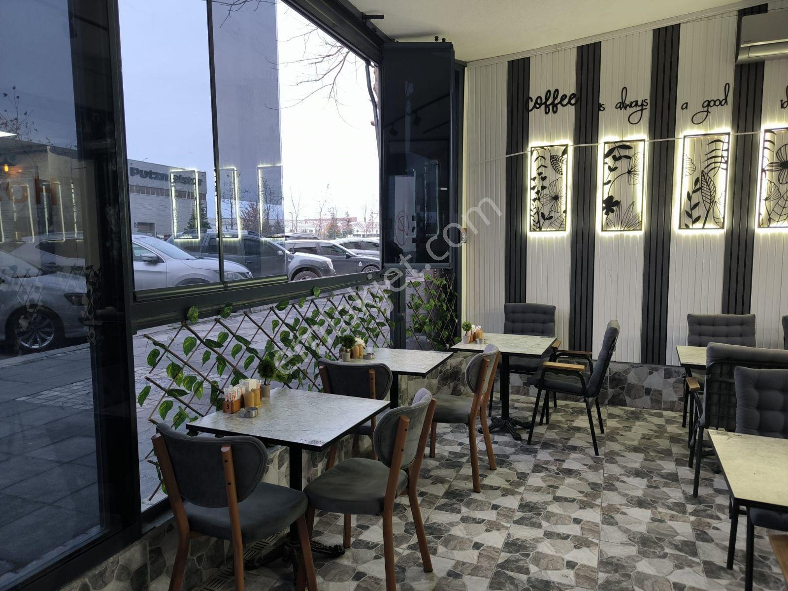 Hastaneler Bölgesinde /kurumsal Börek Salonu - Görsel 5