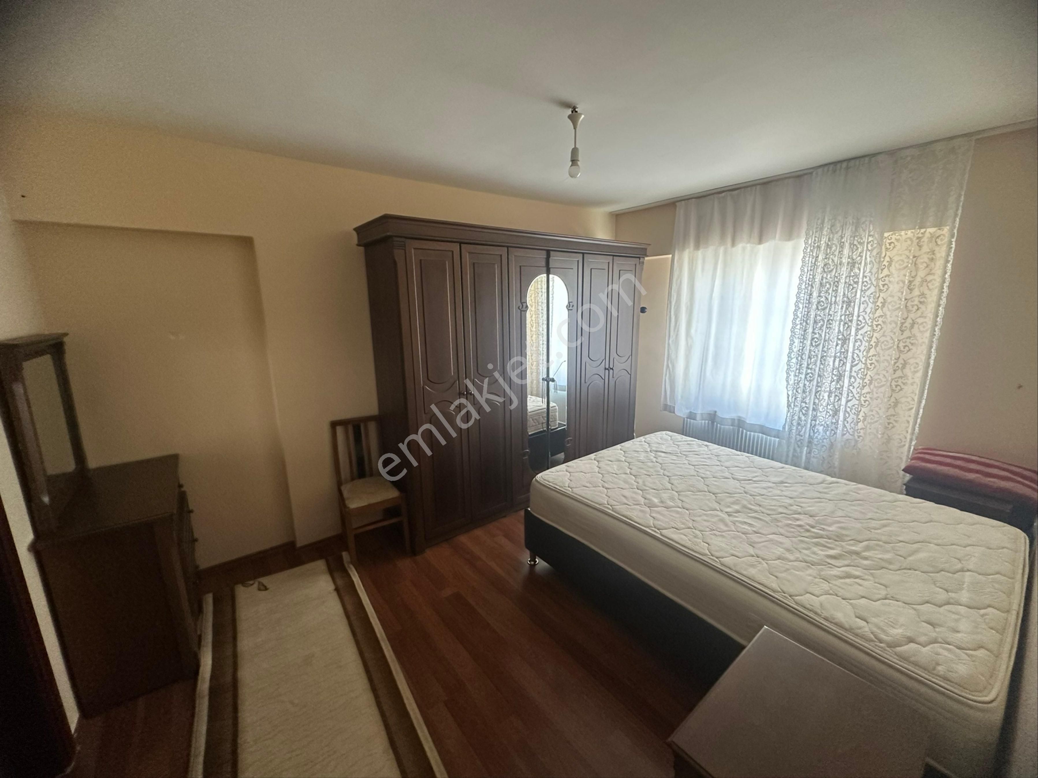 Sakarya Zümrüt Emlaktan Korucuk Mahallesinde 3+1 Eşyalı Sorunsuz Kiralık Daire - Görsel 13