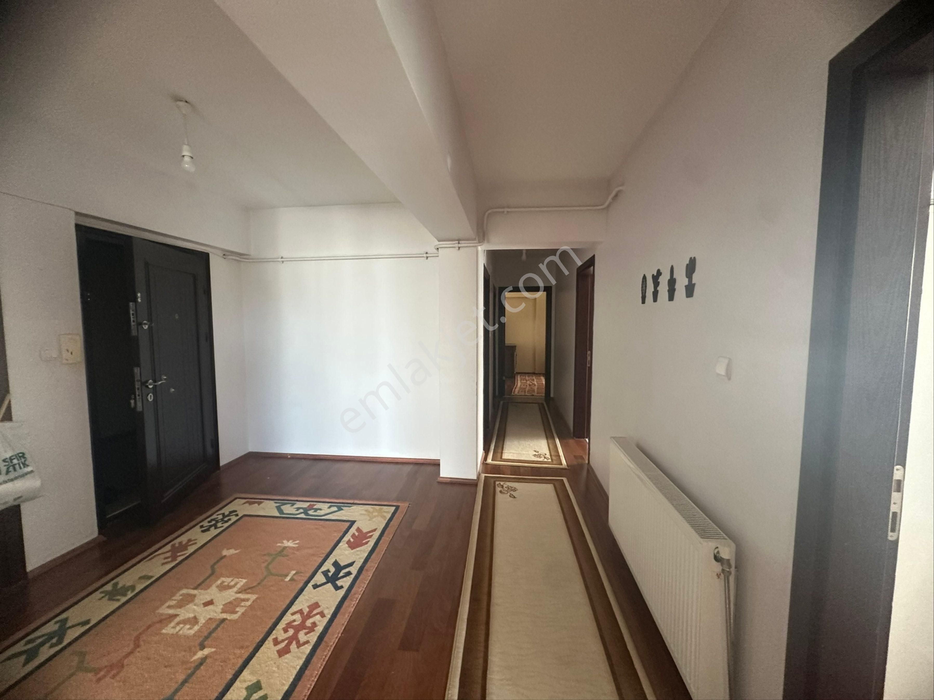 Sakarya Zümrüt Emlaktan Korucuk Mahallesinde 3+1 Eşyalı Sorunsuz Kiralık Daire - Görsel 6
