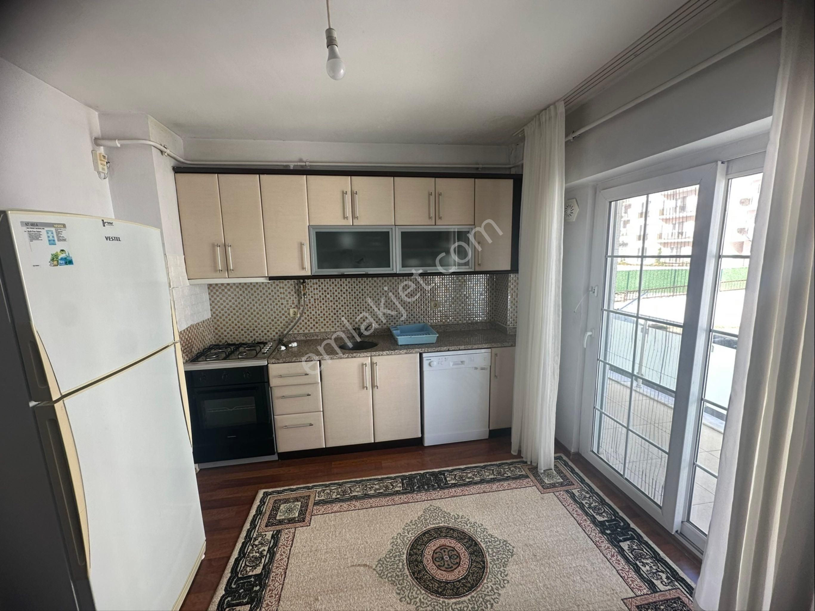 Sakarya Zümrüt Emlaktan Korucuk Mahallesinde 3+1 Eşyalı Sorunsuz Kiralık Daire - Görsel 9