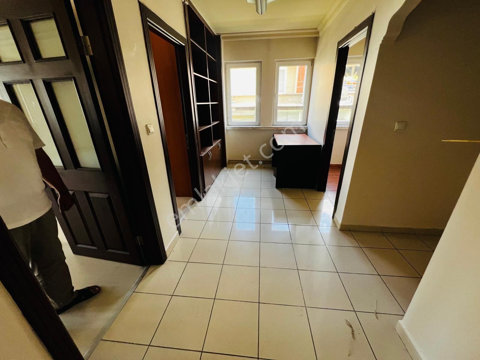 Kanaat'ten Kızılay'da Özveren Sokak 2+1 Ofis Kiralık Daire - Görsel 9