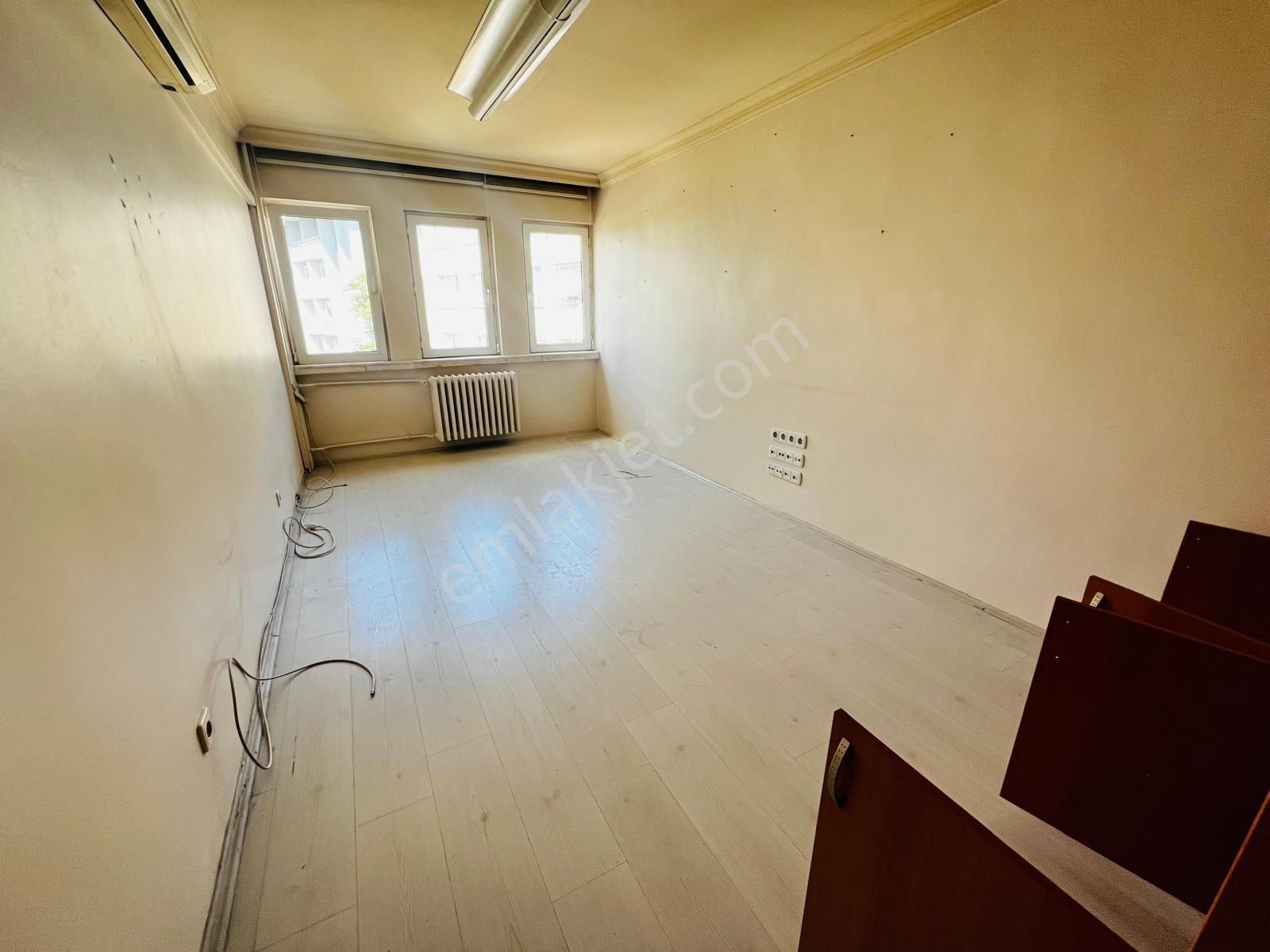 Kanaat'ten Kızılay'da Özveren Sokak 2+1 Ofis Kiralık Daire - Görsel 3