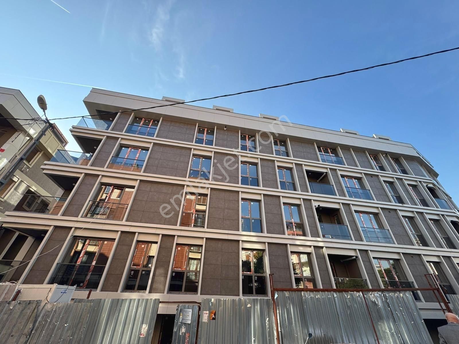 █ Konfor █ Küçükyalı Merkezde, Ön Cephe, Bahçeli, Sıfır 1+1 - Görsel 16