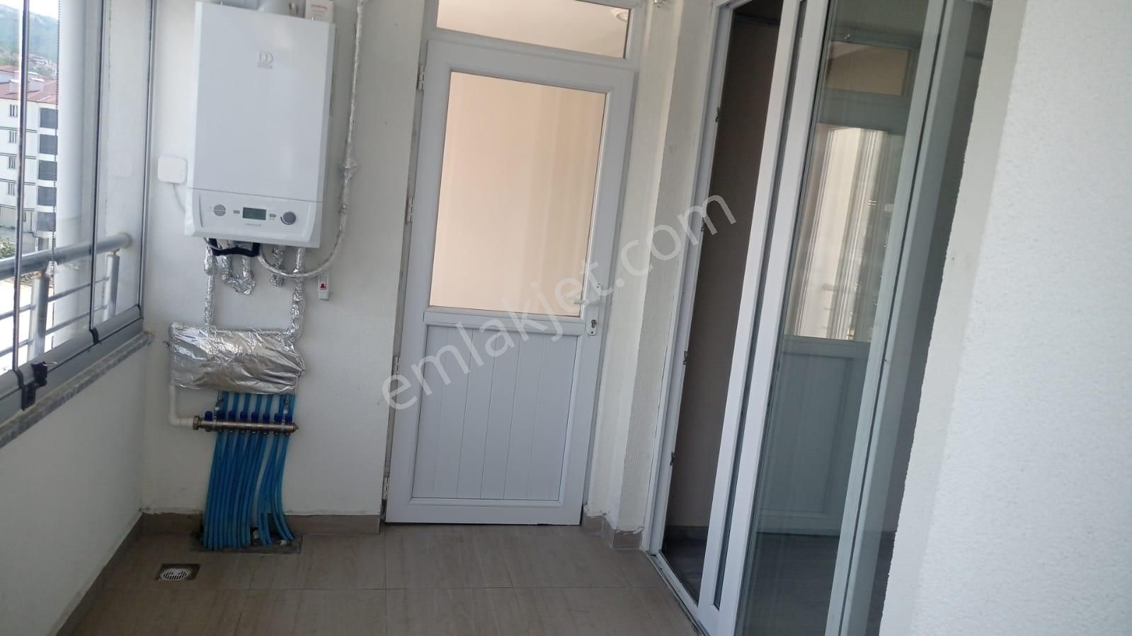 Adalet Gold Group Emlak'tan Satılık Daire 3+1 Ayvaz Mahallesinde Merkezi Konumda Full Yapılı - Görsel 2