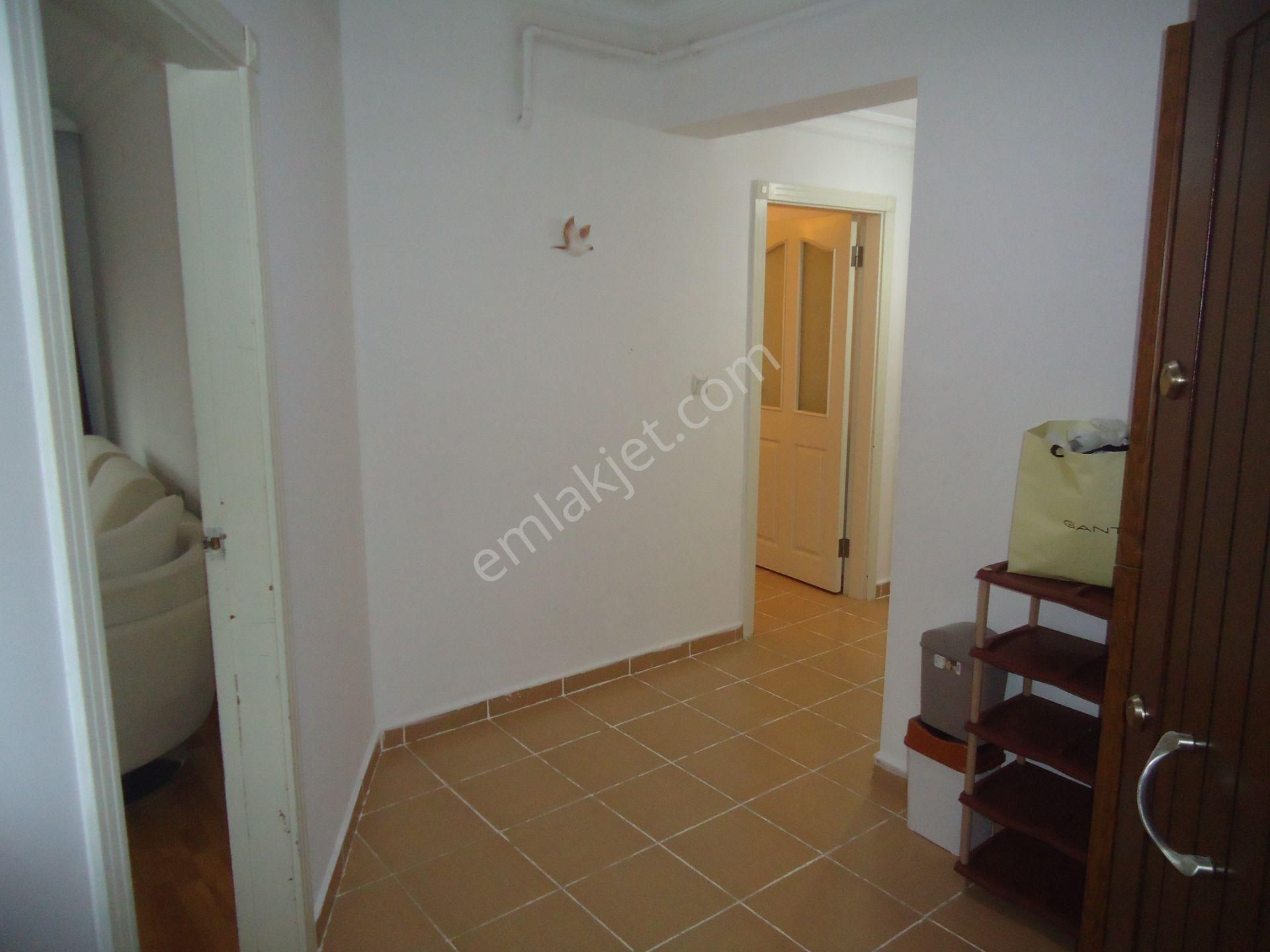 Krc'den Askeriye Yakın Merkezi Konumda Eşyalı Kiralık 2+1 Daire - Görsel 4