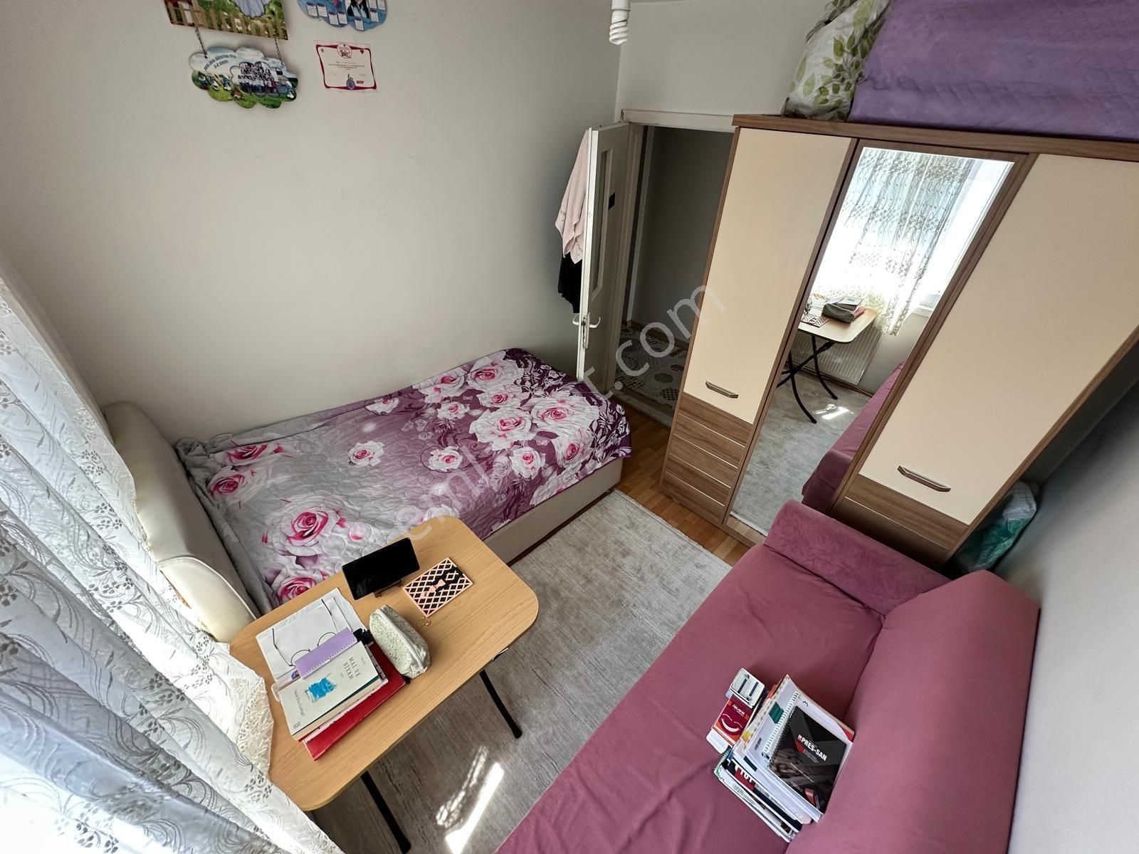 Kc Emlaktan Bosna Cd Üzeri Salon Bağımsız Ara Katmuazzam Lokasyonda 3+1 Daire - Görsel 24