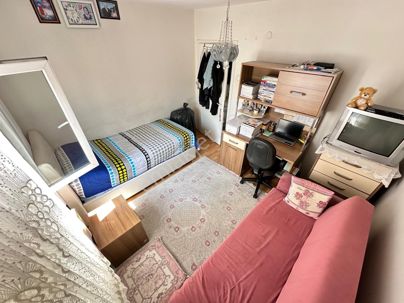 Kc Emlaktan Bosna Cd Üzeri Salon Bağımsız Ara Katmuazzam Lokasyonda 3+1 Daire - Görsel 19