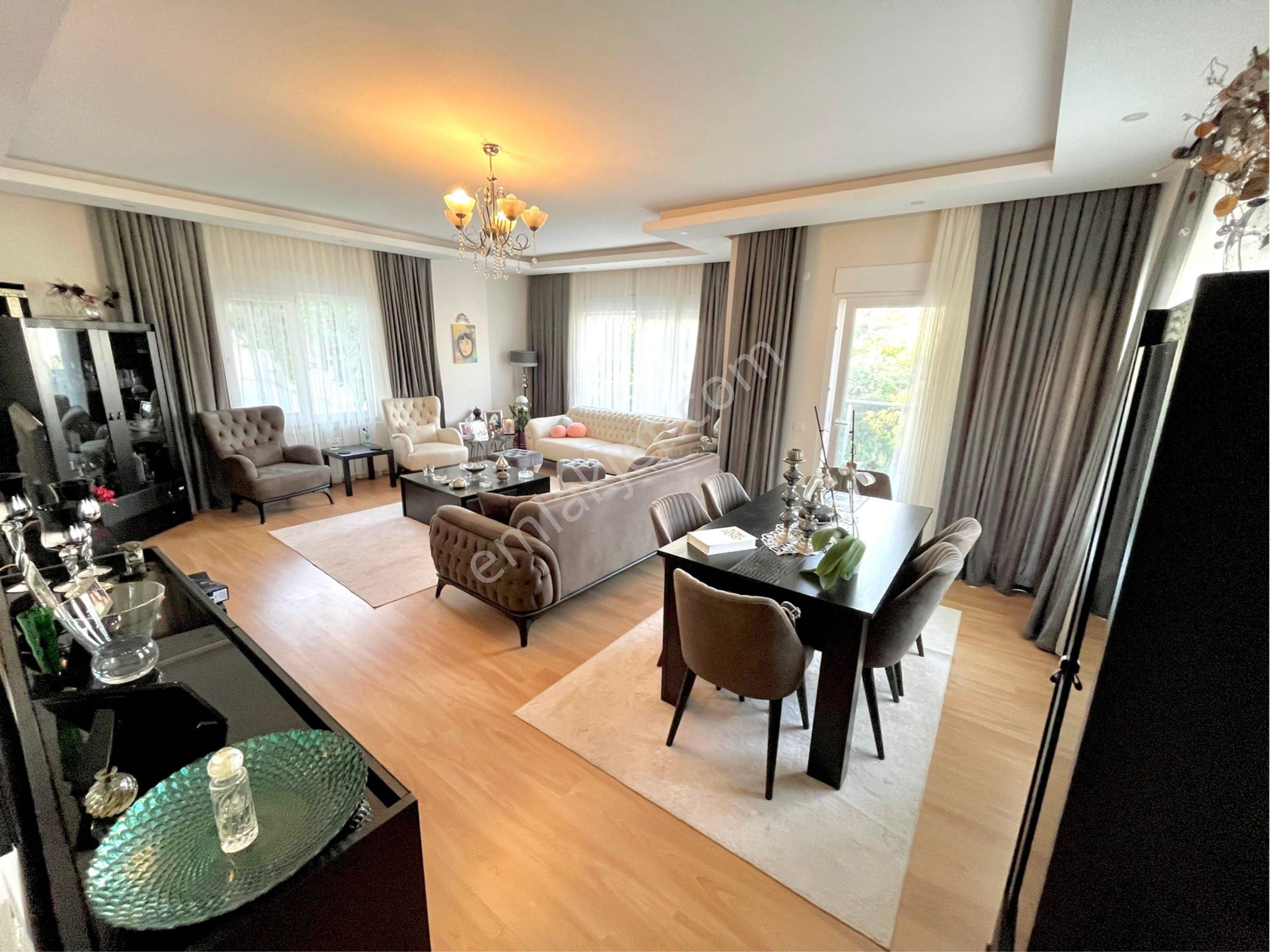 *çıplaklı Mahallesinde Satılık 4+1 Dublex Ayrı Mutfak Daire*