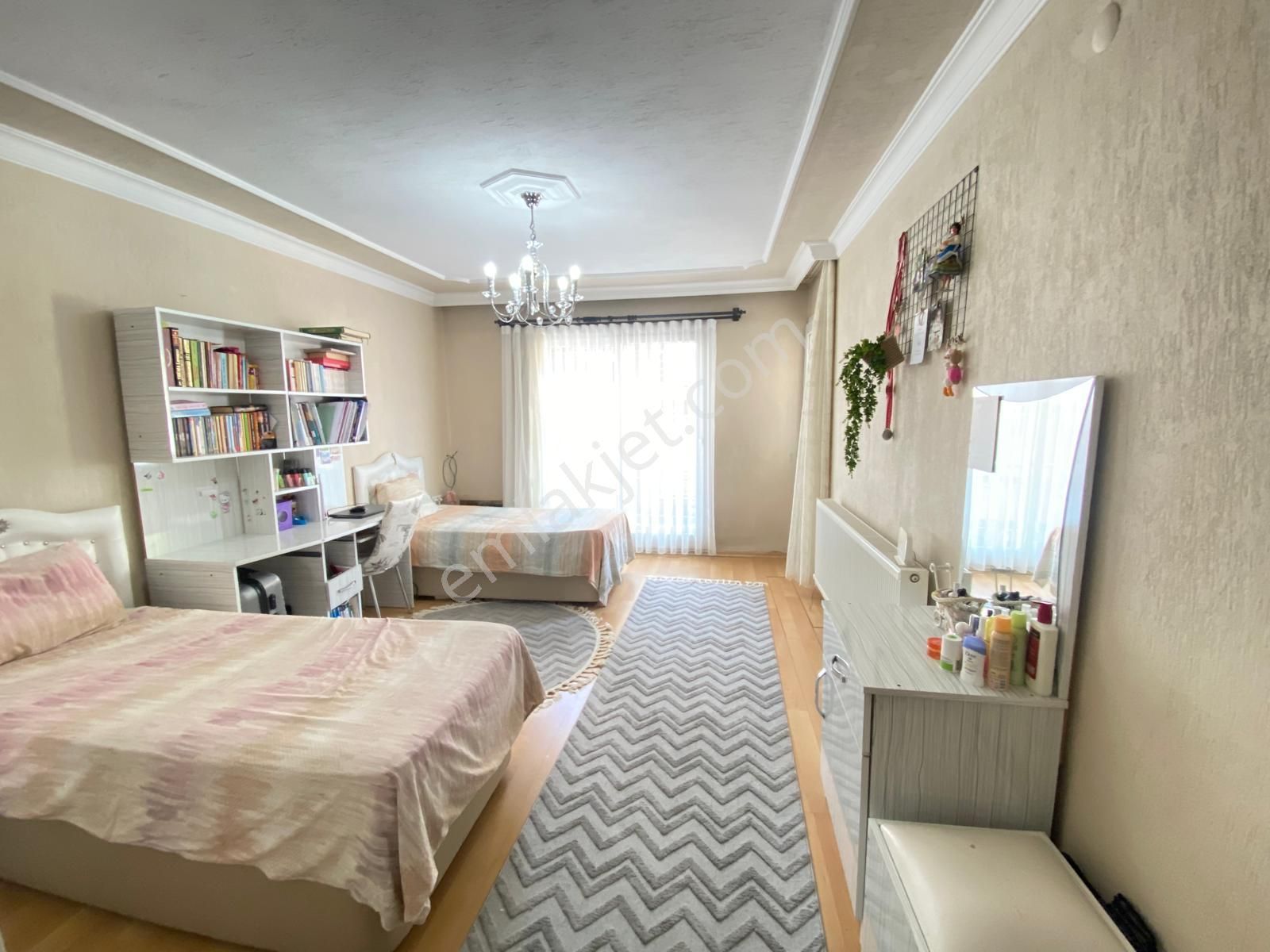 Bölgenin En Büyük Dairesi 177 M2 4+1 Doğalgazlı Köşe Geniş Daire - Görsel 4