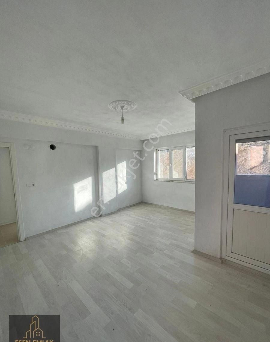 Antalya Elmalı İlçesinde Hastane Ve Otogar Yakınında 3+1 Sobalı Daire Kiralıktır - Görsel 21