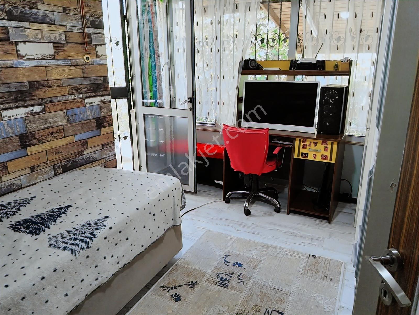 Amerikan Koleji Ve Cadde Yakını Süper Keyifli Eşyalı 3+1 - Görsel 4