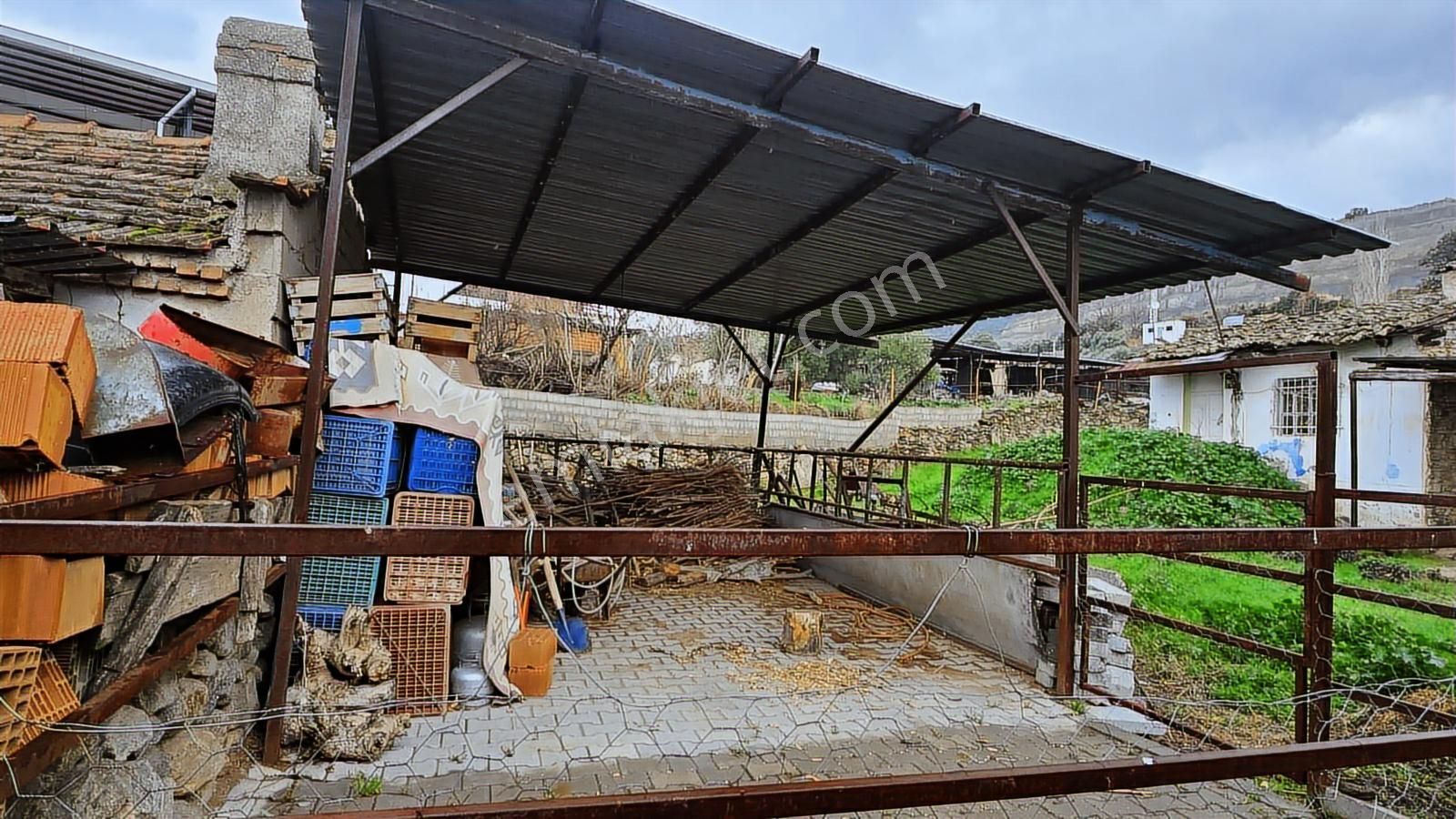 Şentürk Gayrimenkul |pirlibey'de Yatırımlık | Köy İçinde Bağ Evi - Görsel 14