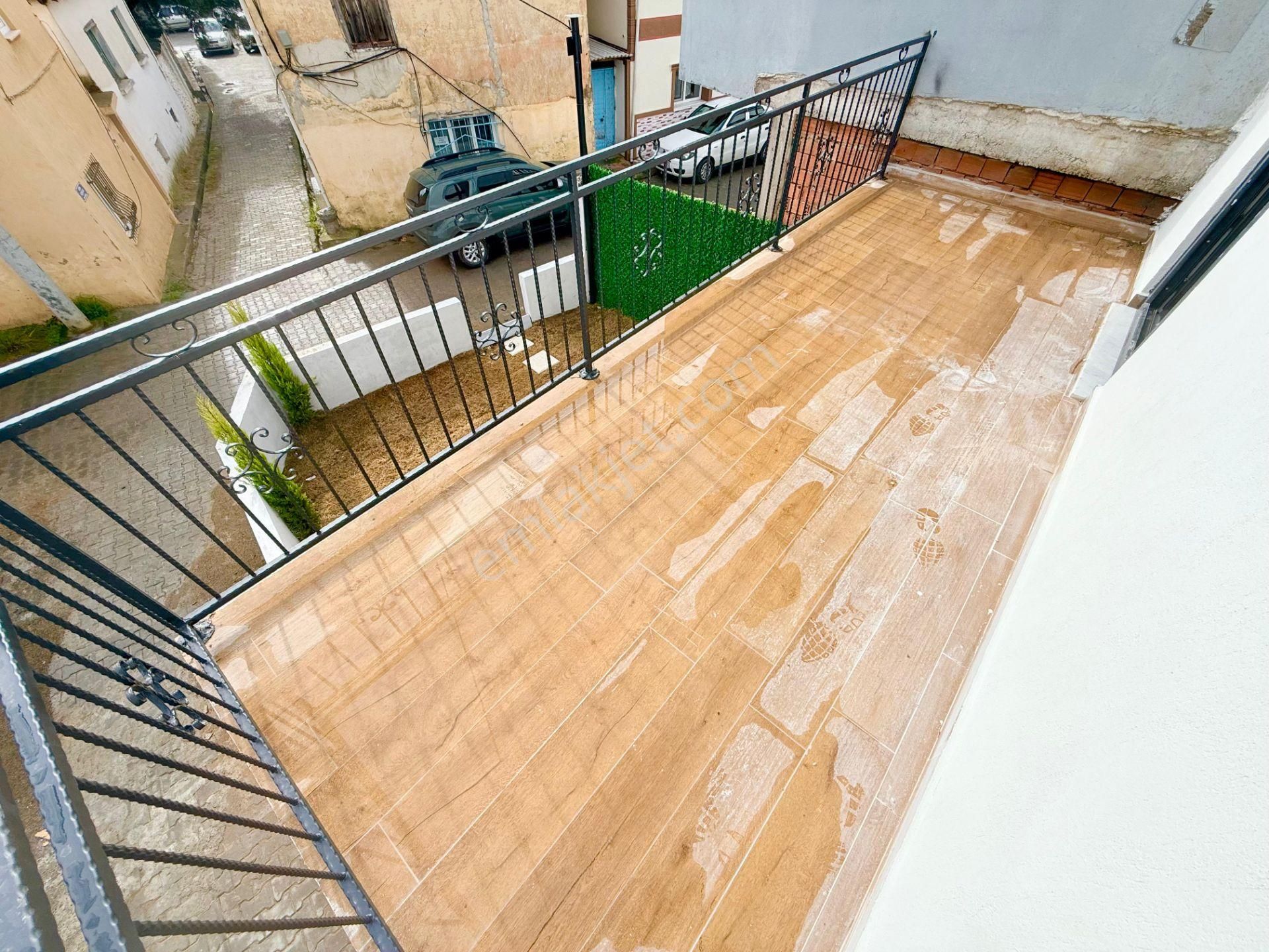 ▶ ▶ Akçay Körfez'den Kızılkeçilide Bahçeli Ön Cephe Müstakil Köy Evi - Görsel 13