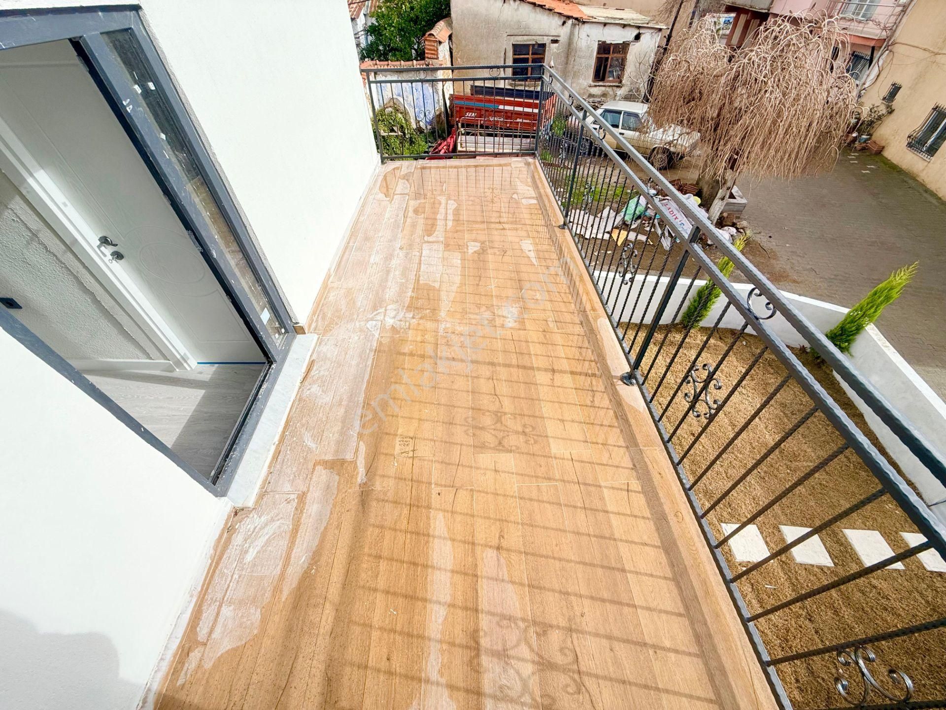 ▶ ▶ Akçay Körfez'den Kızılkeçilide Bahçeli Ön Cephe Müstakil Köy Evi - Görsel 14