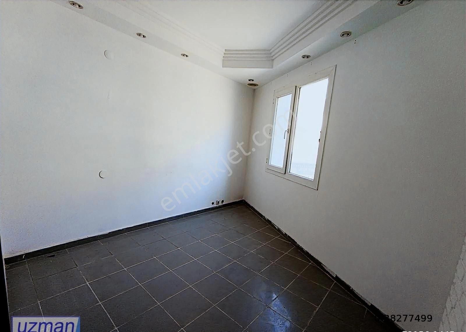 Kuşadası Merkezde İşyerine Ve Meskene Uygun 1+1 Satılık Daire - Görsel 9
