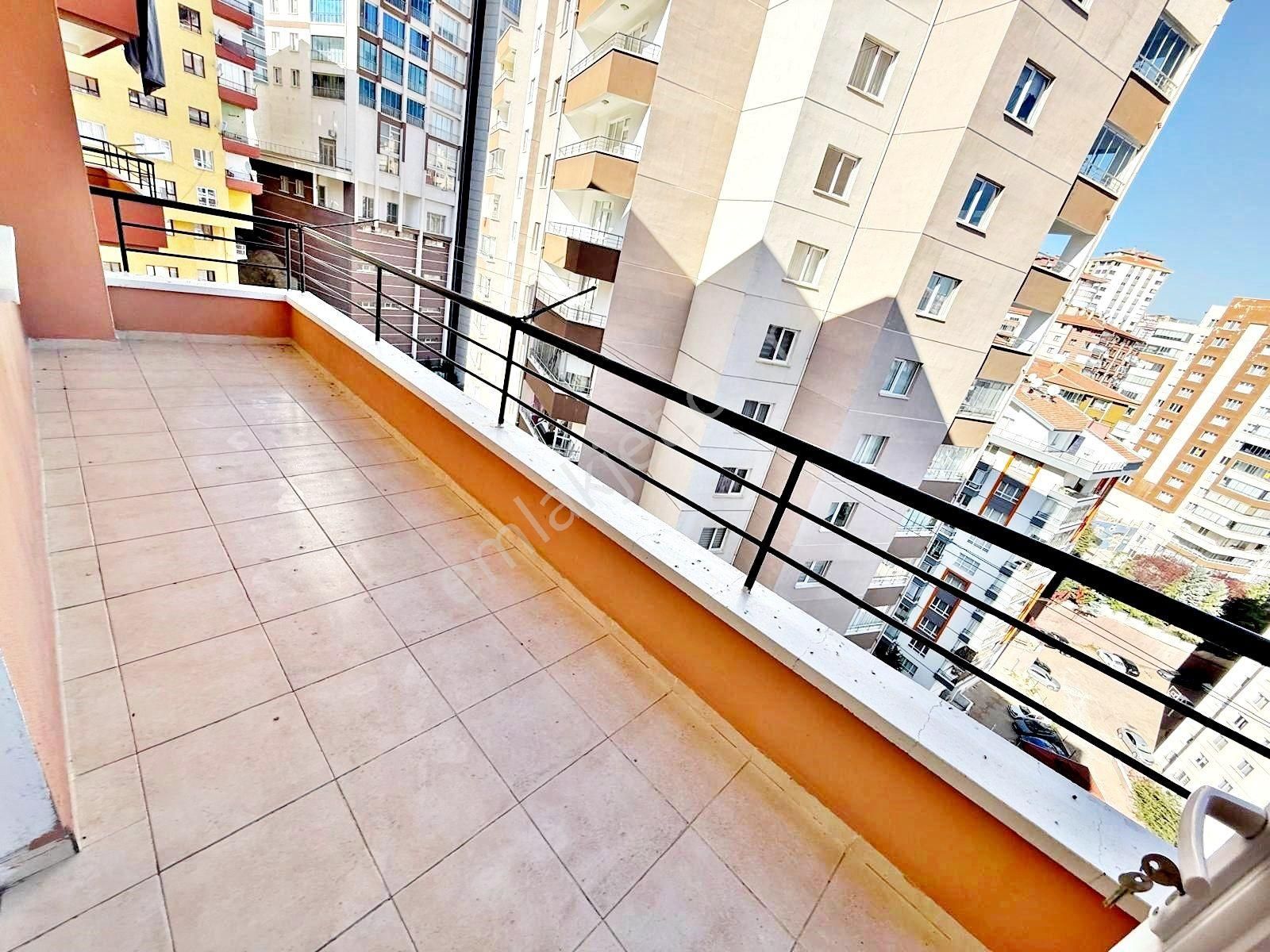 Gold Emlak'tan Pamuklar'da Yapılı Çift Asansörlü Ebeveyn Banyolu 3+1 Satılık Daire - Görsel 30