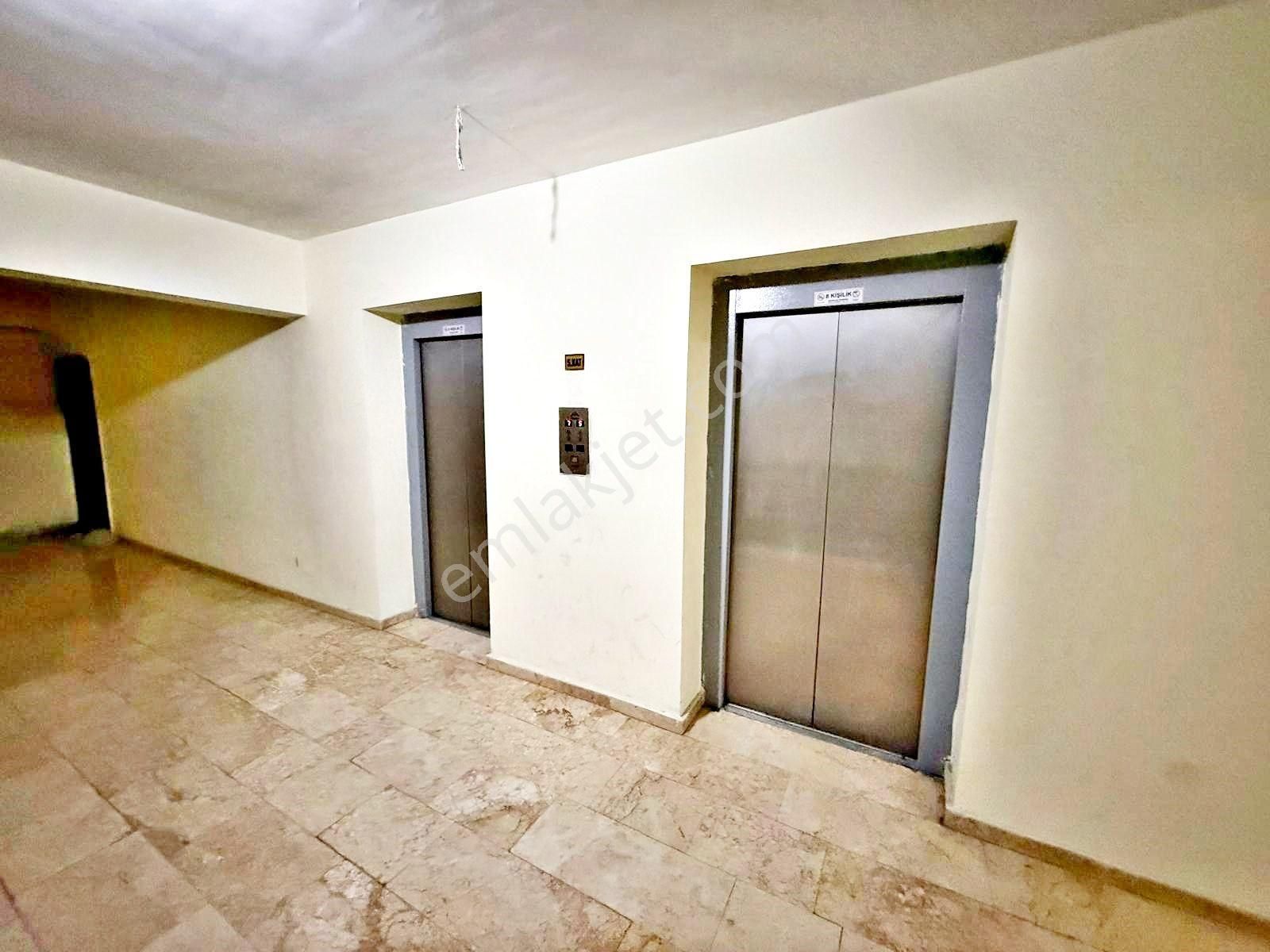 Gold Emlak'tan Pamuklar'da Yapılı Çift Asansörlü Ebeveyn Banyolu 3+1 Satılık Daire - Görsel 33