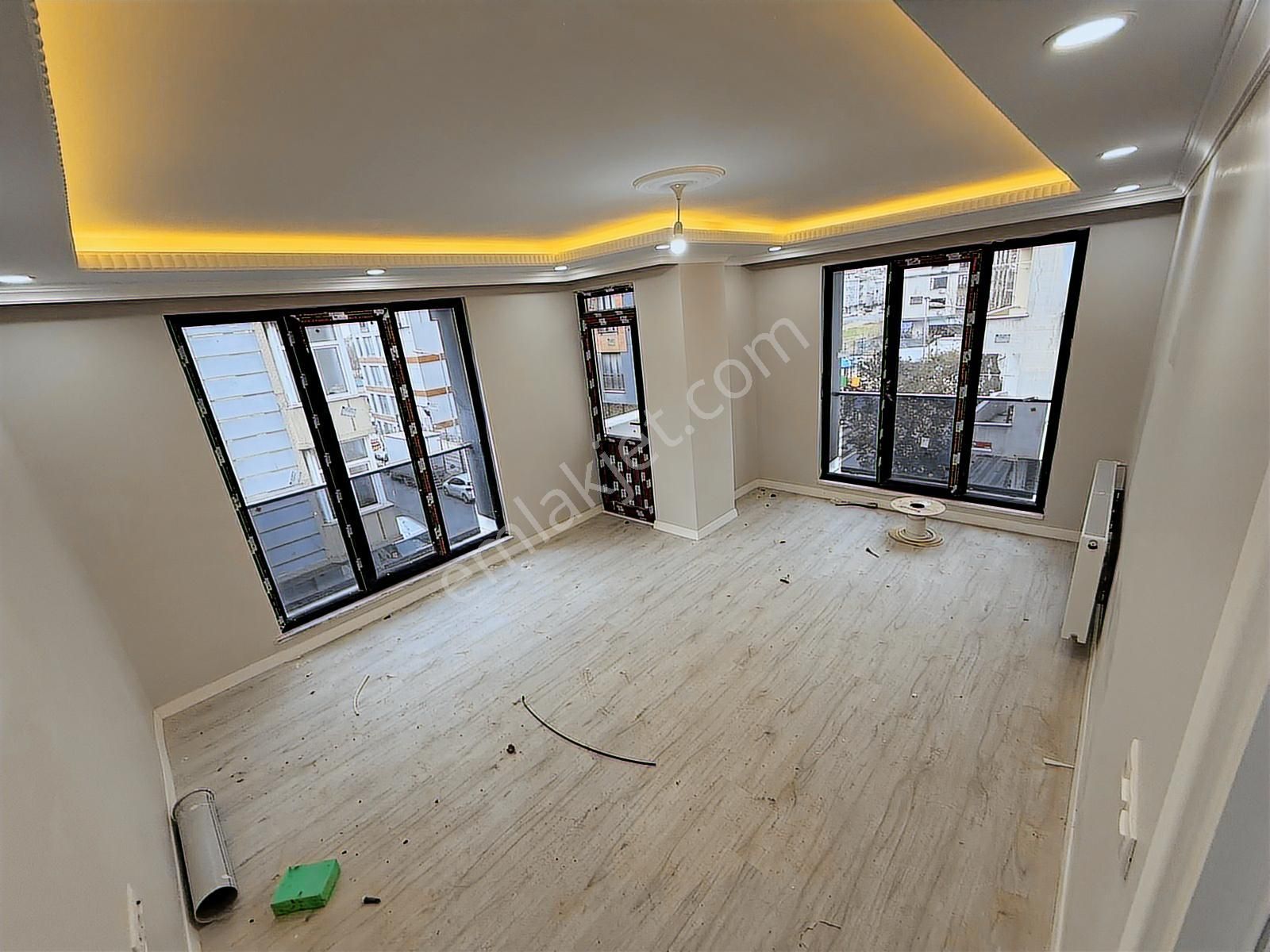 Home'dan Haseki Hastanesinin Dibinde 3+1 120m² Köşe Başı Daire!!