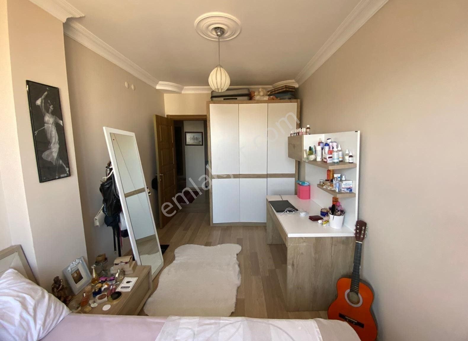 Didim Merkezde Ayrı Mutfak Çok Geniş Satılık 3+1 Daire - Görsel 12