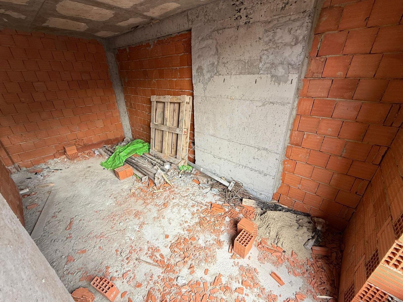 Home'dan Merkez Caminin Dibin'de 3+1 120m² Satılık Ara Kat Daire - Görsel 5