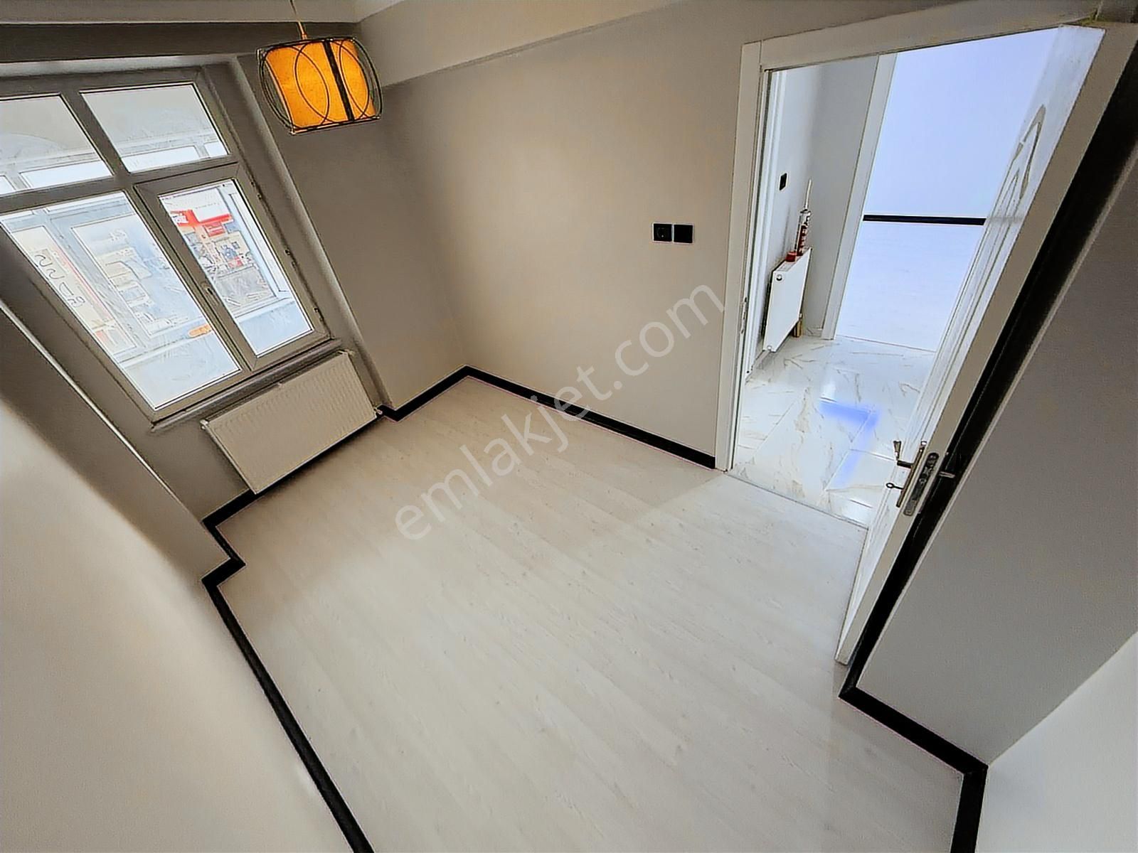 Home'dan Tramway'a Cephe 2+1 90m² Asansörlü Lüks Ara Kat Daire!! - Görsel 18