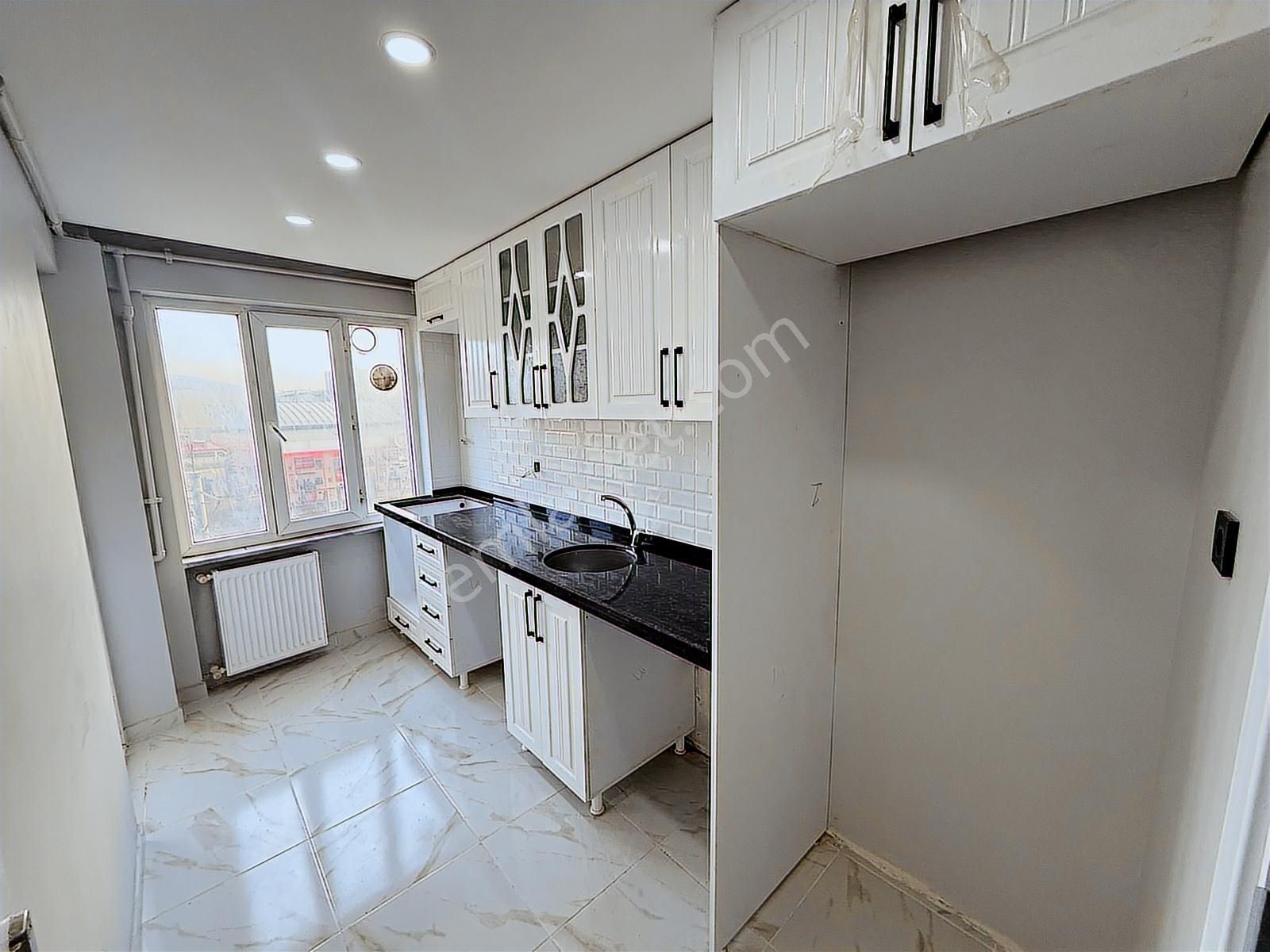 Home'dan Tramway'a Cephe 2+1 90m² Asansörlü Lüks Ara Kat Daire!! - Görsel 16