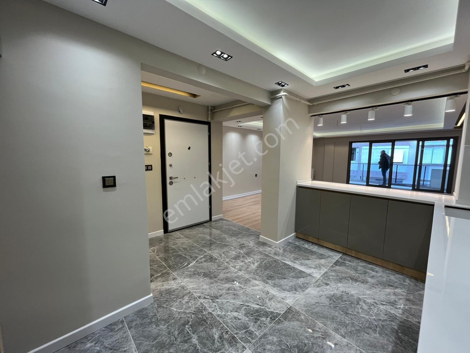 Asilden Göztepe Metro Yakını Full Tadilatlı 3+1 Satılık Daire - Görsel 10