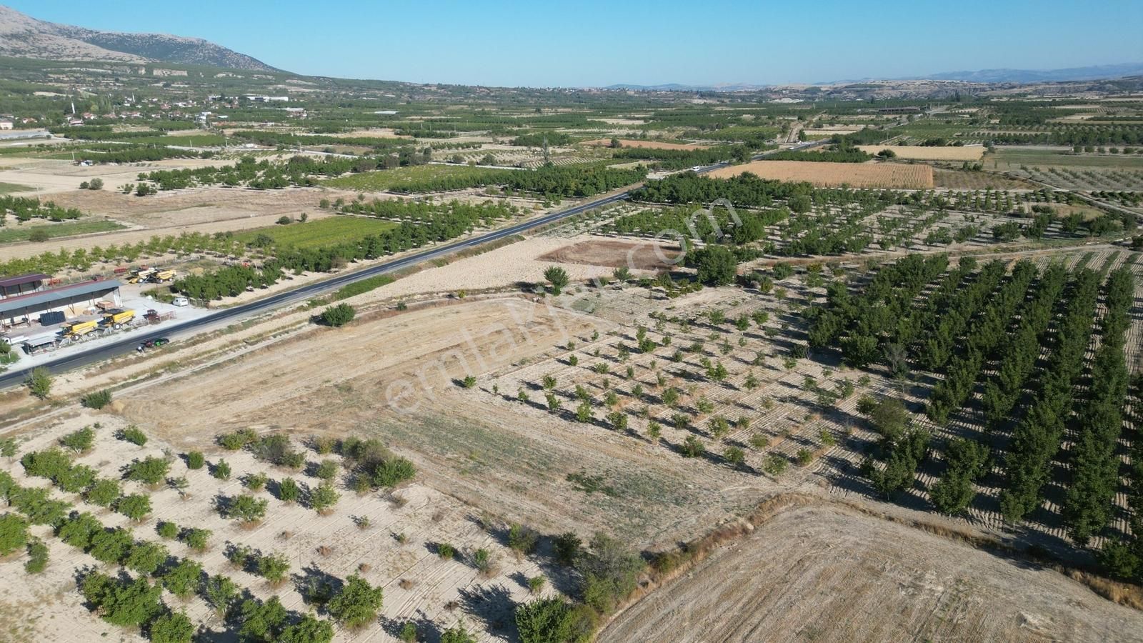 Çal İsabey' De 1910 M2 Bağ Asfalta 2. Parsel Araçla Ulaşılır - Görsel 21