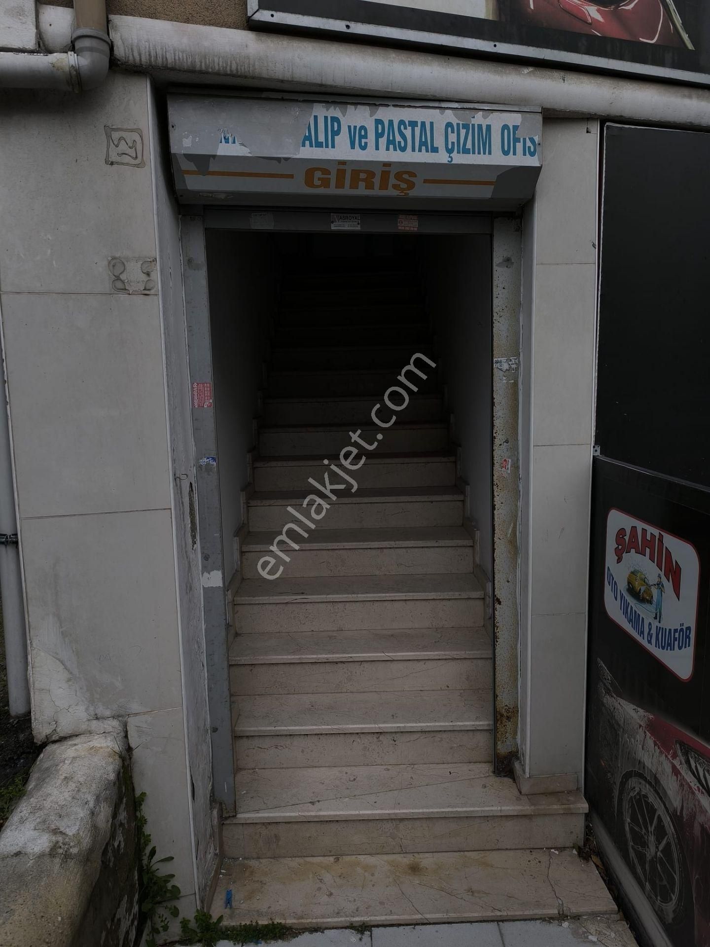Merkezi Lokasyonlara Yakın Çift Cephe Geniş Ferah Kiralık Dükkan - Görsel 3