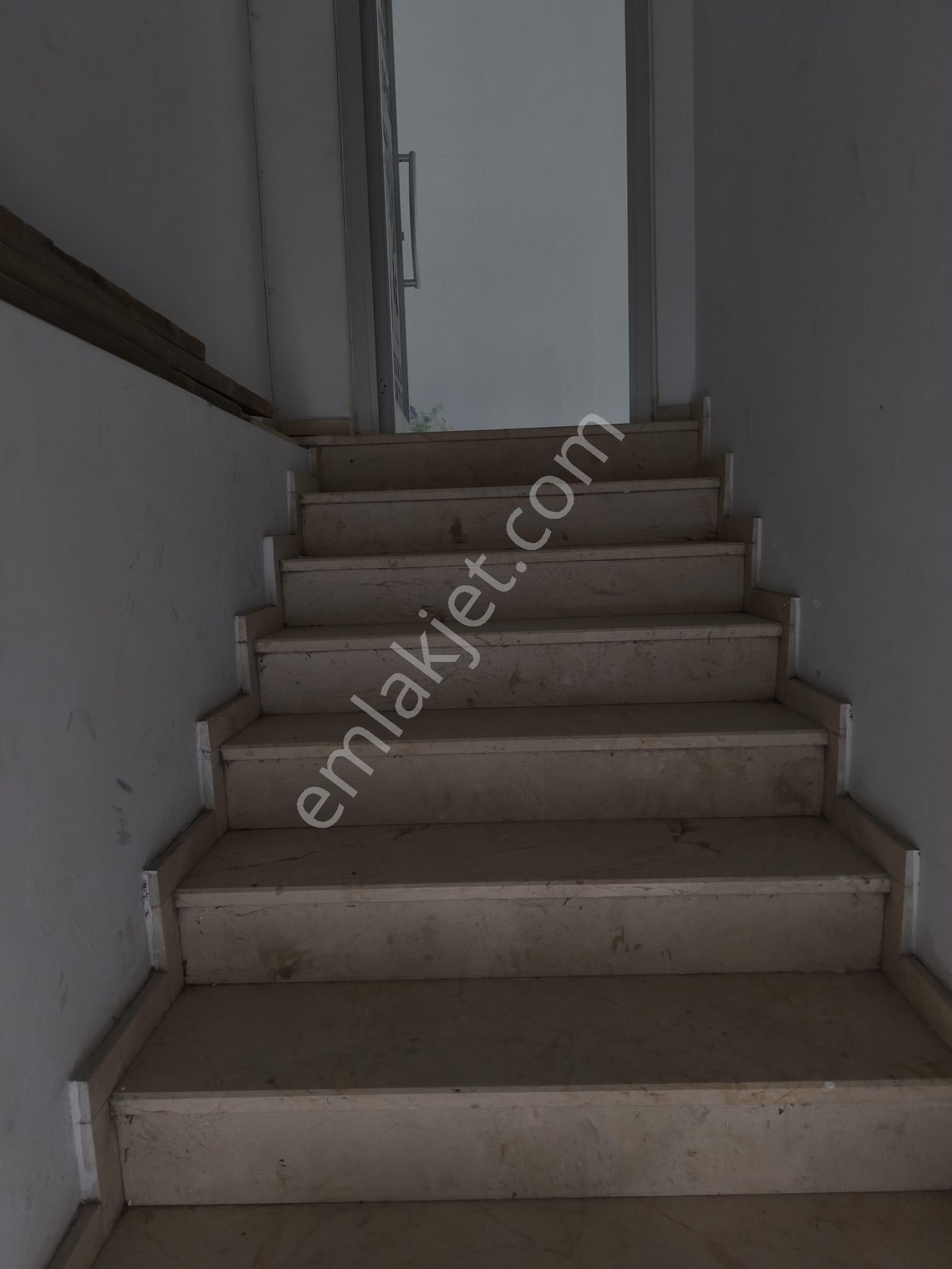 Merkezi Lokasyonlara Yakın Çift Cephe Geniş Ferah Kiralık Dükkan - Görsel 18
