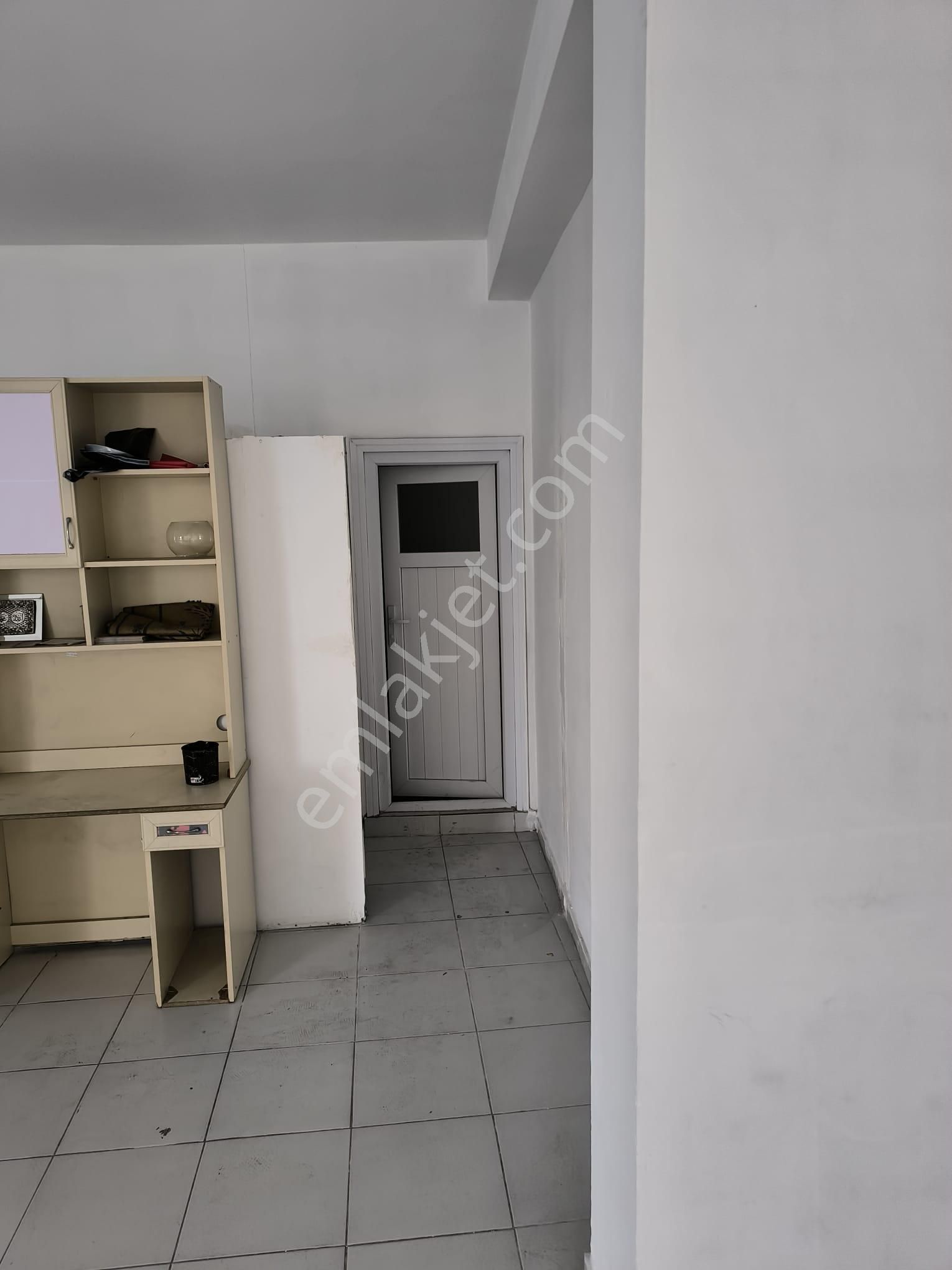 Merkezi Lokasyonlara Yakın Çift Cephe Geniş Ferah Kiralık Dükkan - Görsel 14