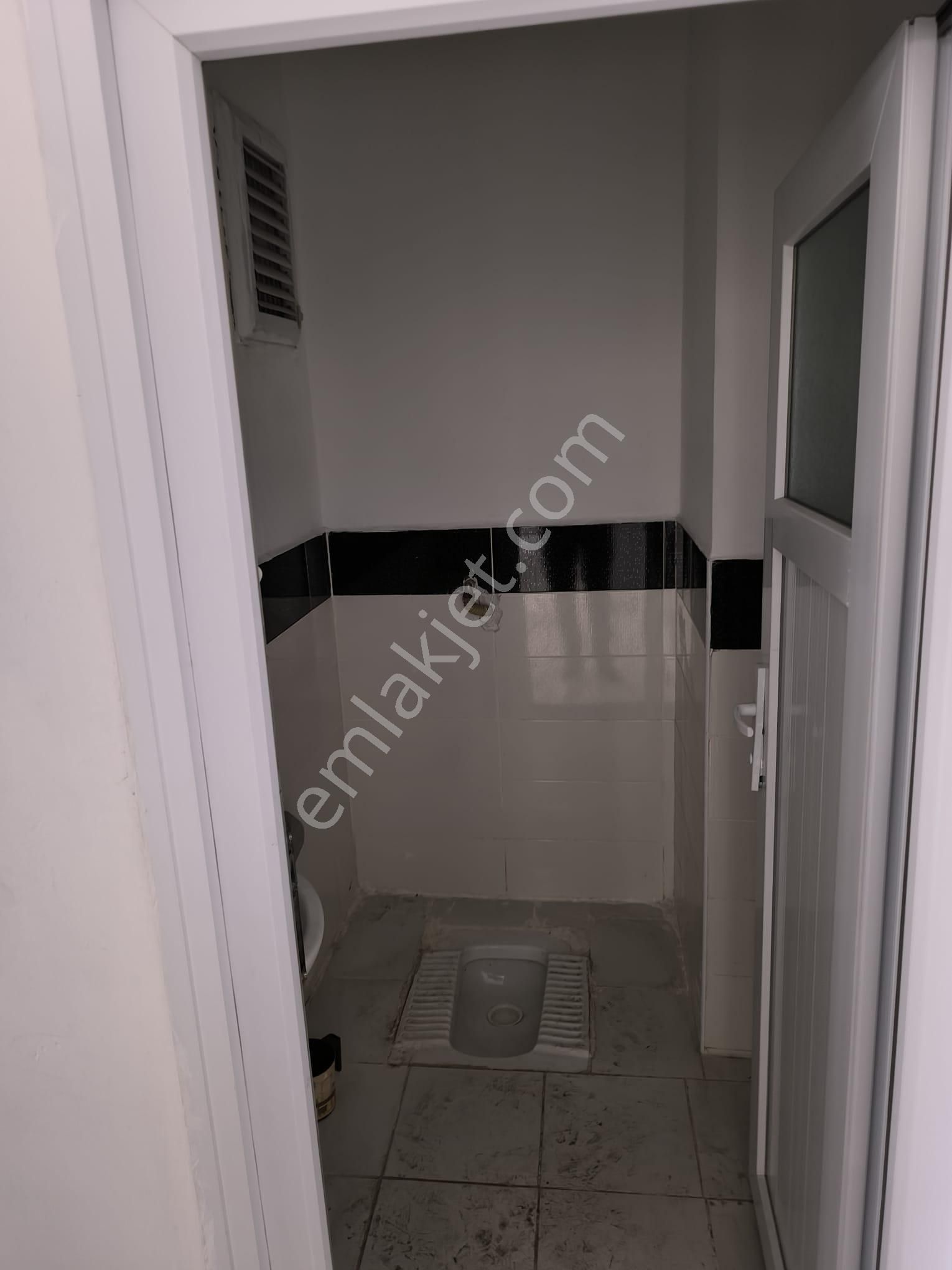 Merkezi Lokasyonlara Yakın Çift Cephe Geniş Ferah Kiralık Dükkan - Görsel 11