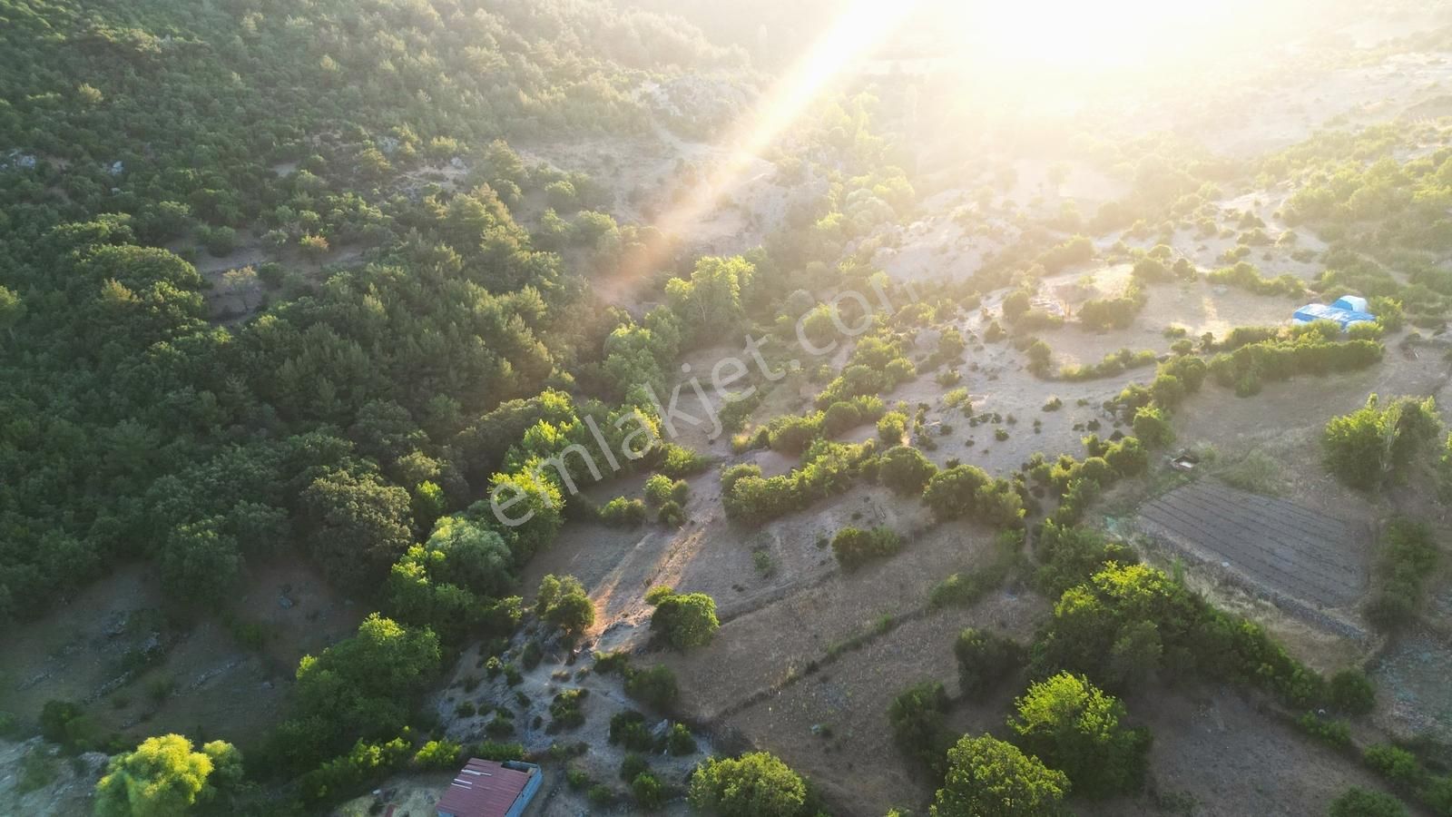 Ayvacık Küçükhusun'da Köy İçi İmar Sınırına 10 Metre - Görsel 2