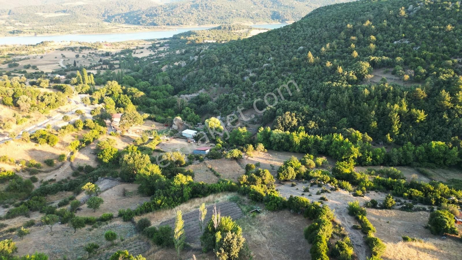 Ayvacık Küçükhusun'da Köy İçi İmar Sınırına 10 Metre - Görsel 6