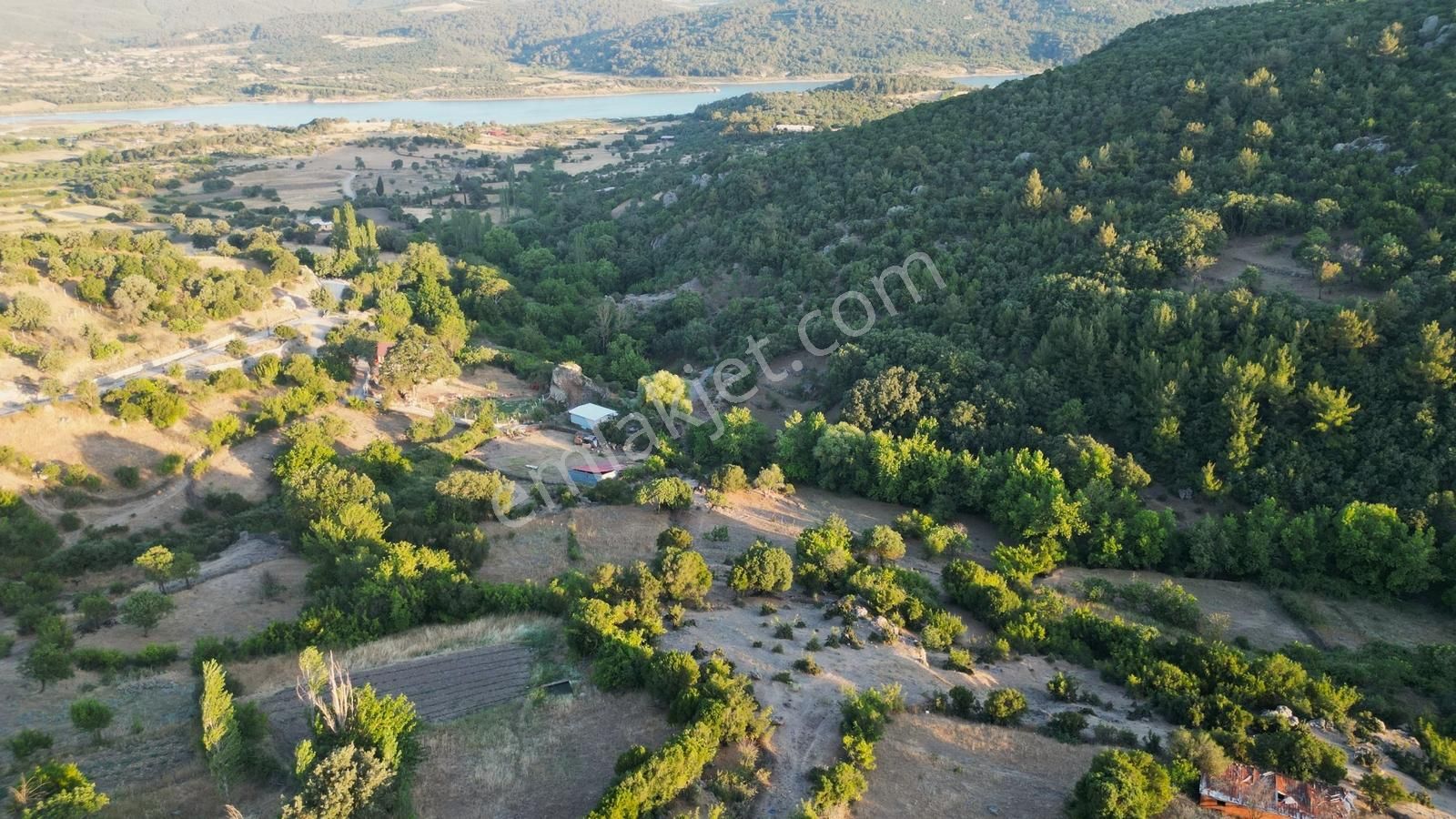 Ayvacık Küçükhusun'da Köy İçi İmar Sınırına 10 Metre - Görsel 13