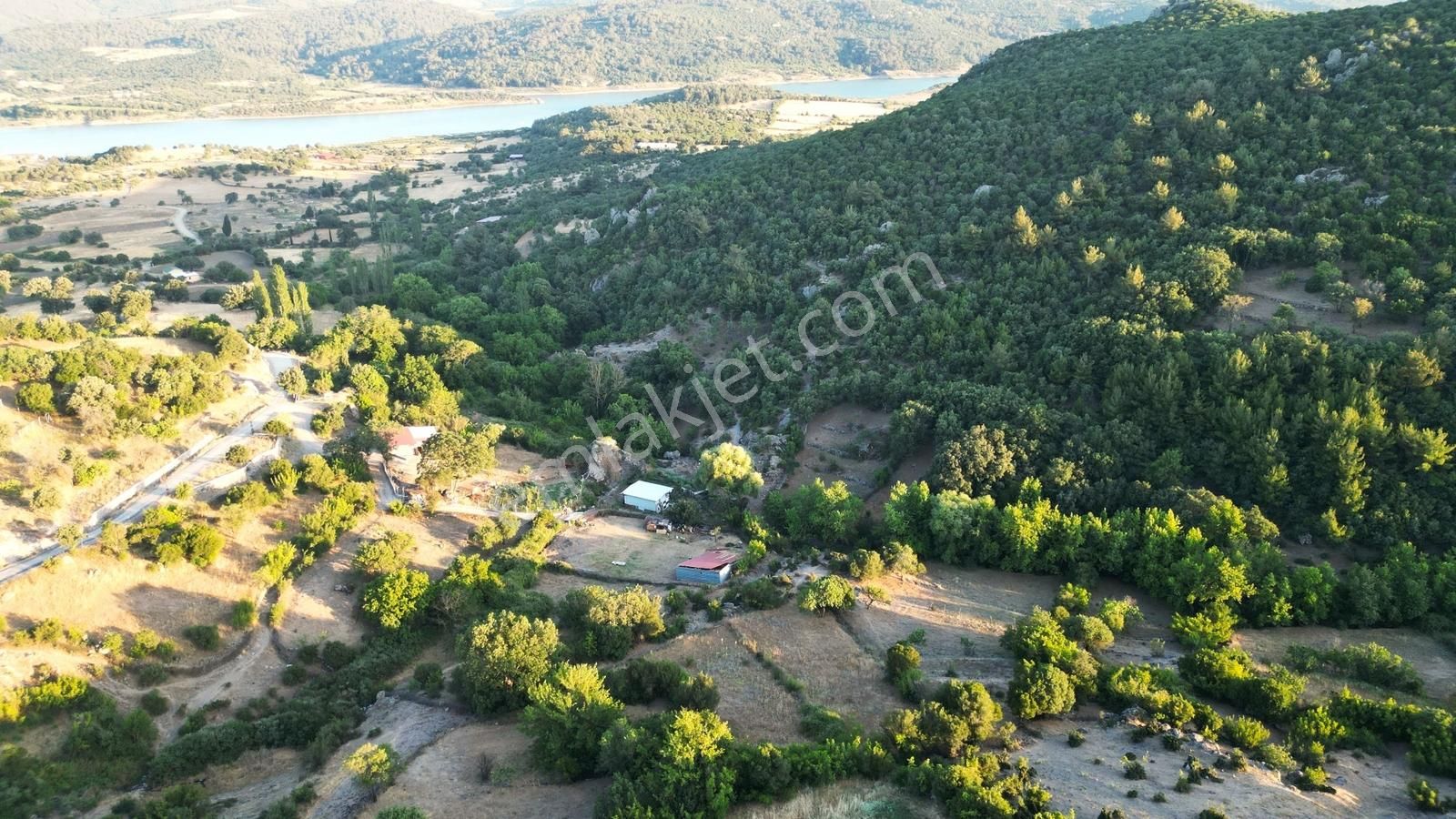 Ayvacık Küçükhusun'da Köy İçi İmar Sınırına 10 Metre - Görsel 15