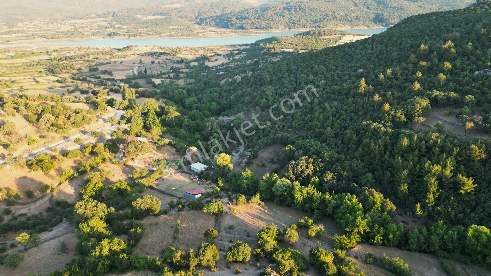 Ayvacık Küçükhusun'da Köy İçi İmar Sınırına 10 Metre - Görsel 5