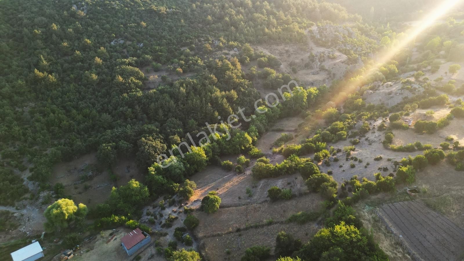 Ayvacık Küçükhusun'da Köy İçi İmar Sınırına 10 Metre - Görsel 31